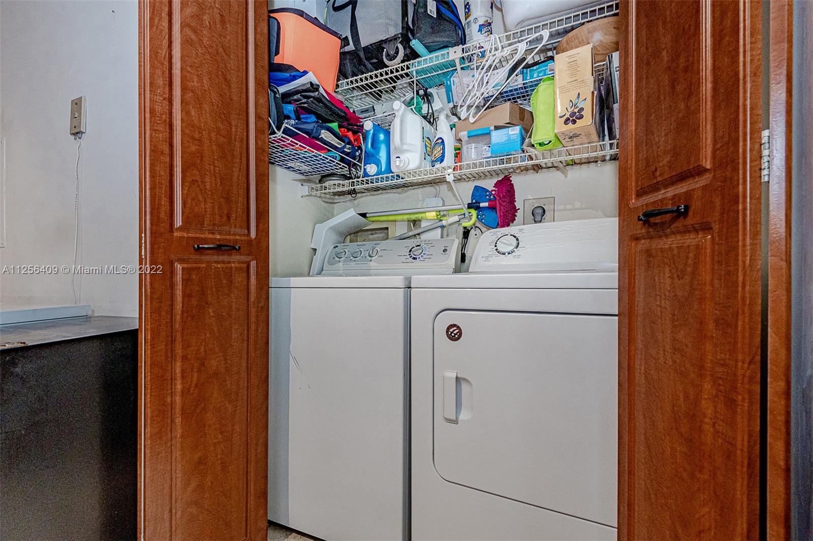 ROYAL GRENADIER 2 CONDO - Residential