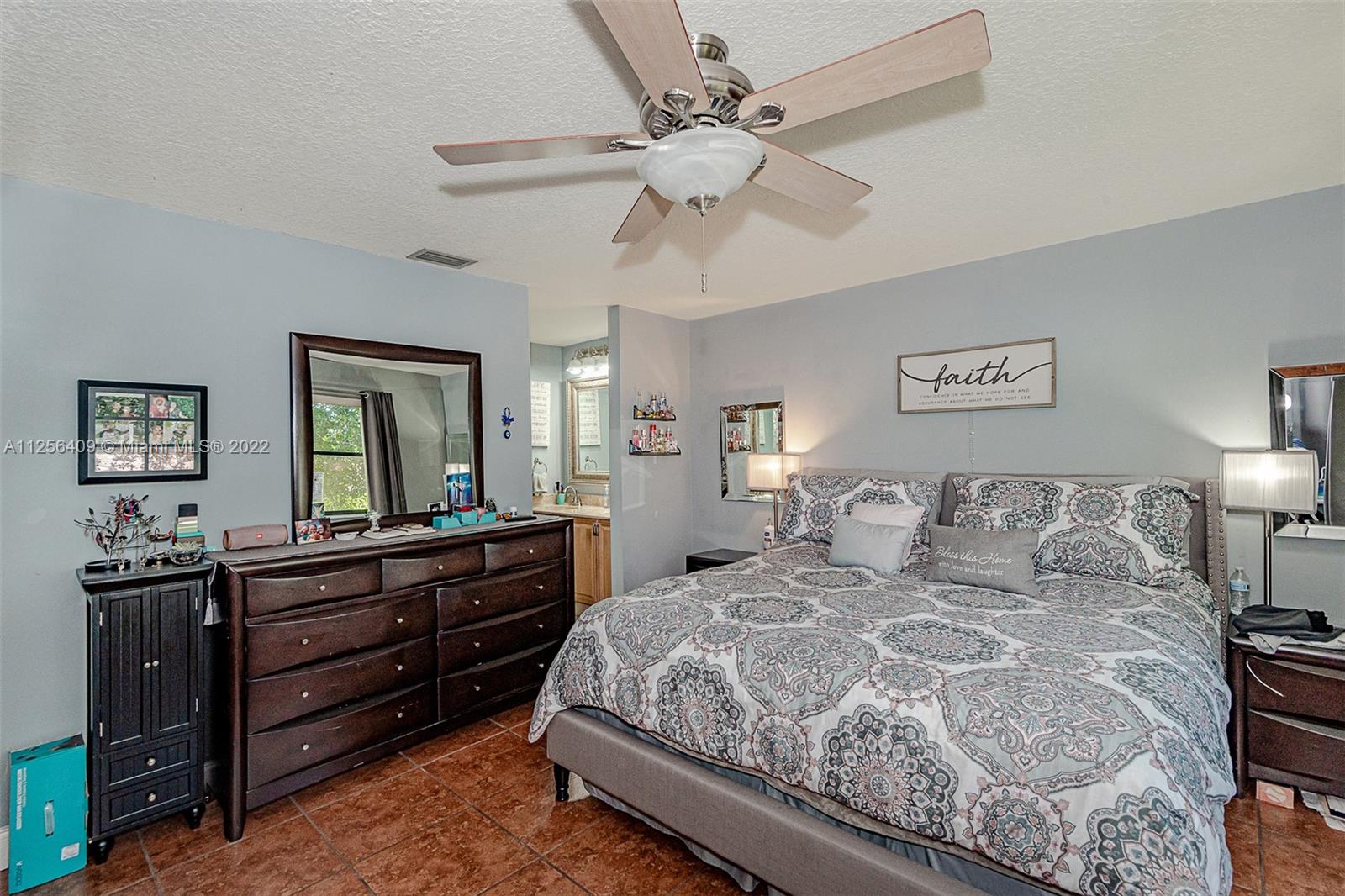 ROYAL GRENADIER 2 CONDO - Residential