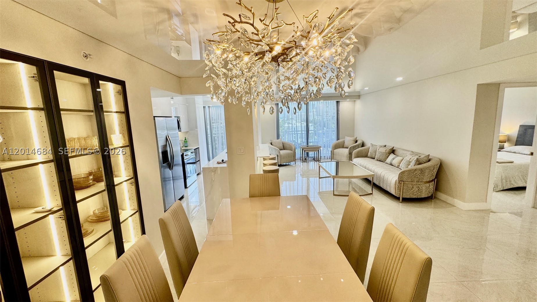 WINSTON TOWERS 600 CONDO - Residential