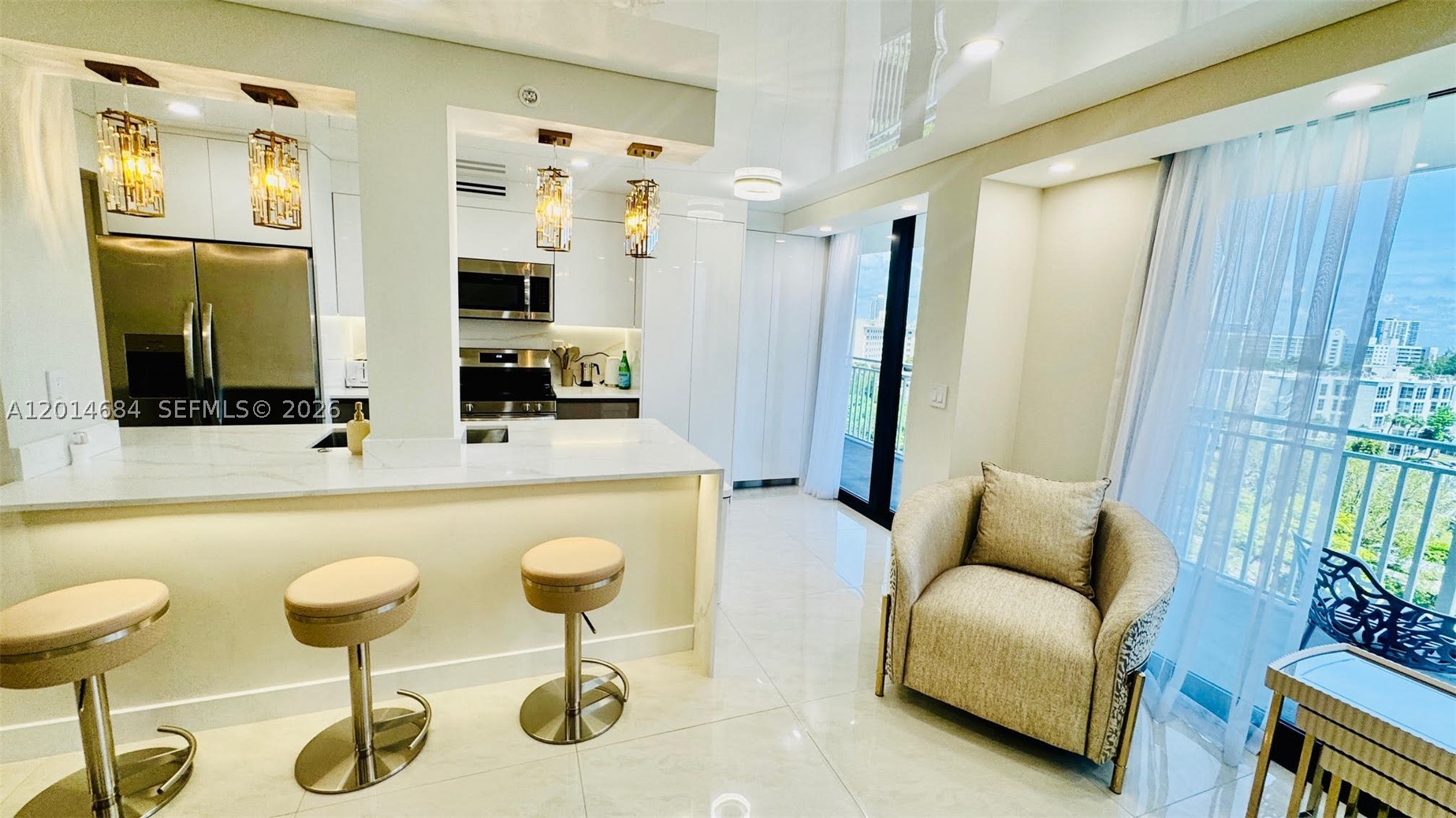WINSTON TOWERS 600 CONDO - Residential