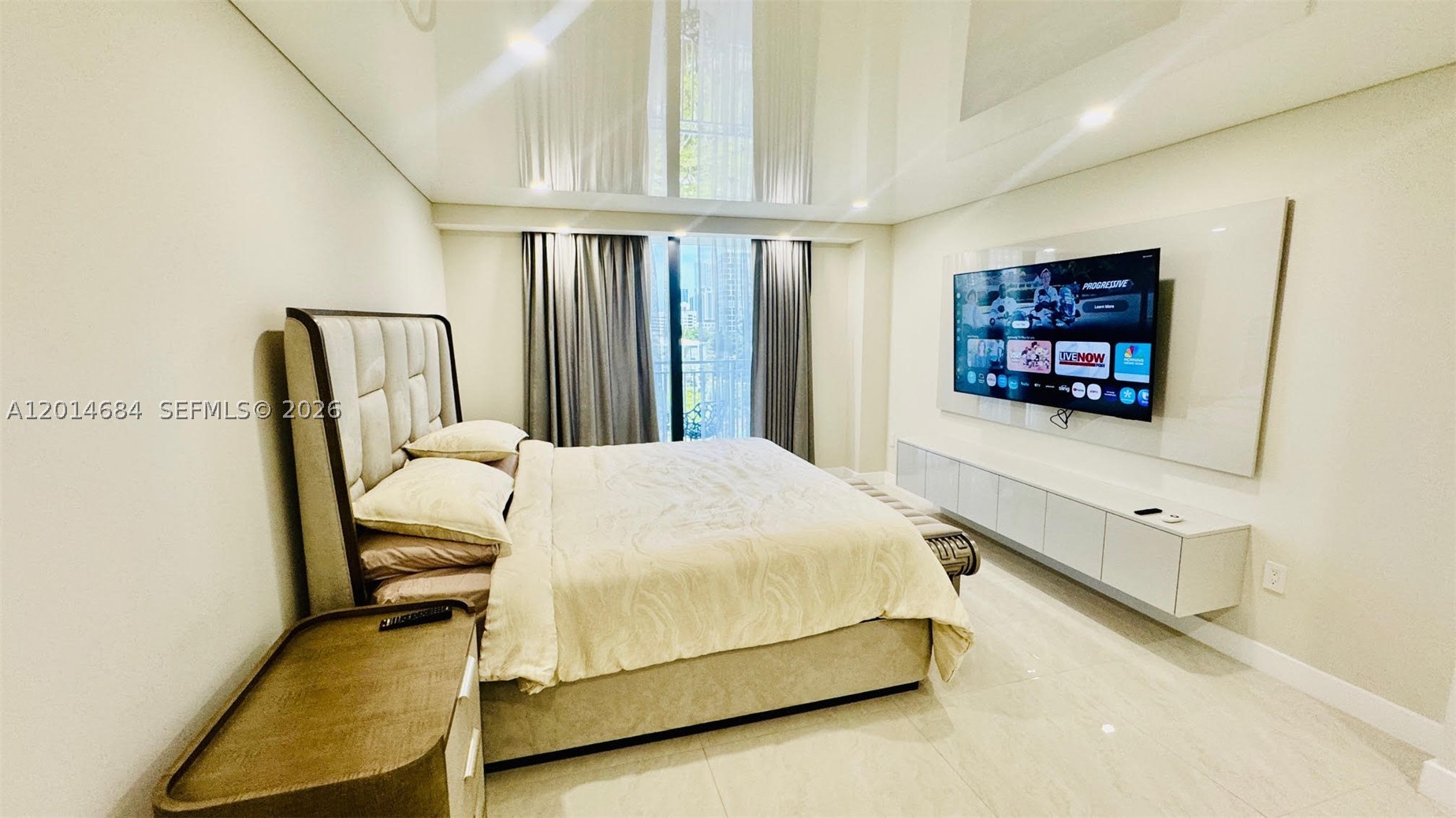 WINSTON TOWERS 600 CONDO - Residential
