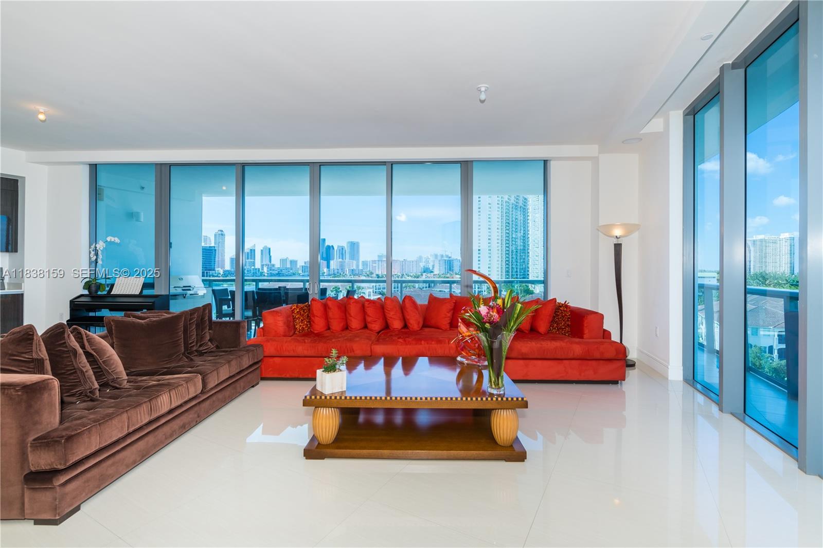 ECHO CONDO - Residential