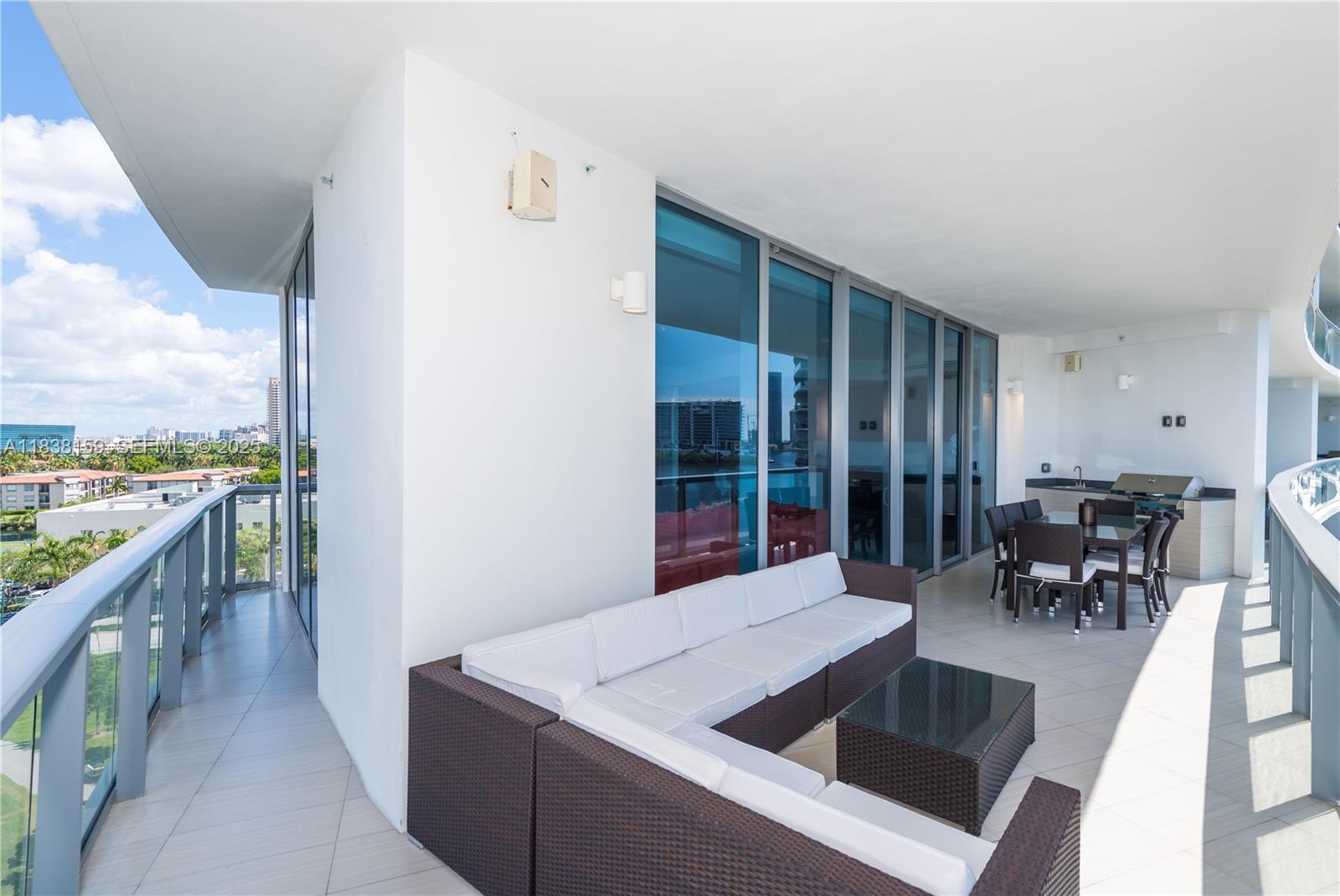 ECHO CONDO - Residential