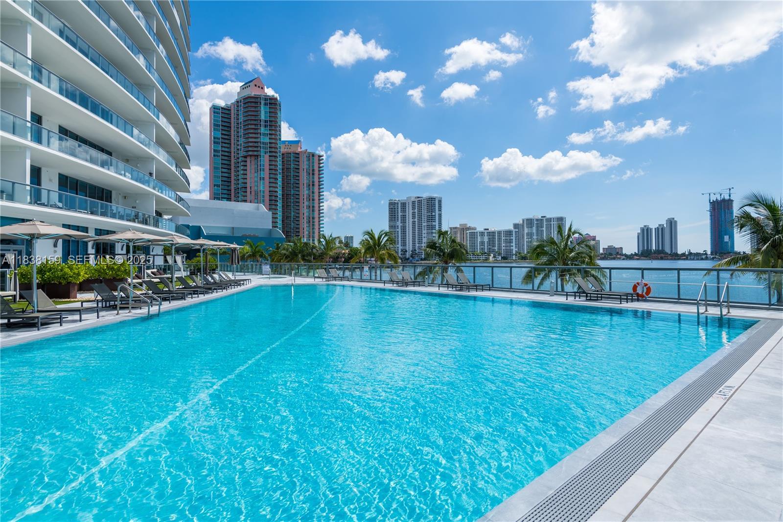 ECHO CONDO - Residential