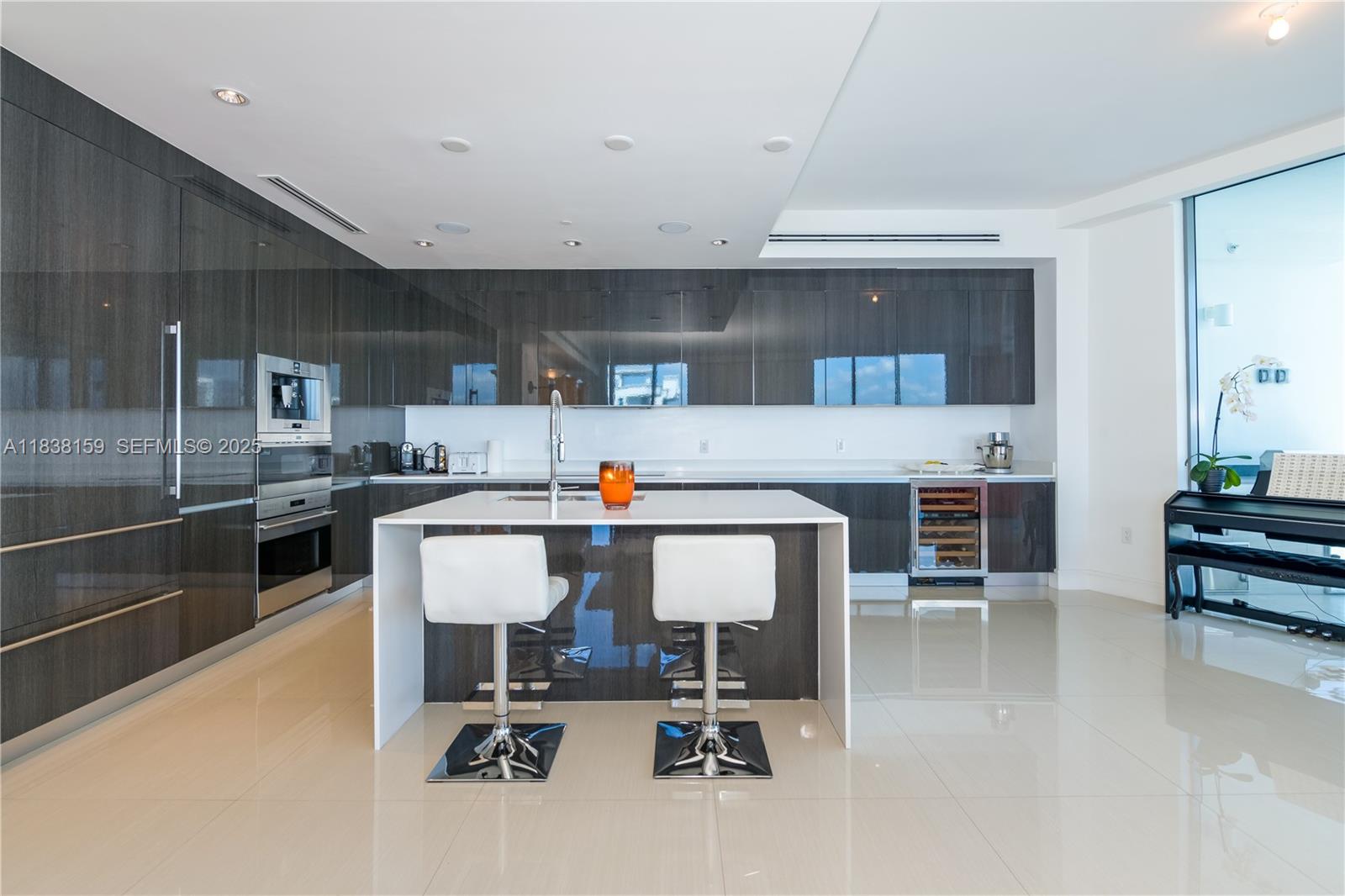 ECHO CONDO - Residential