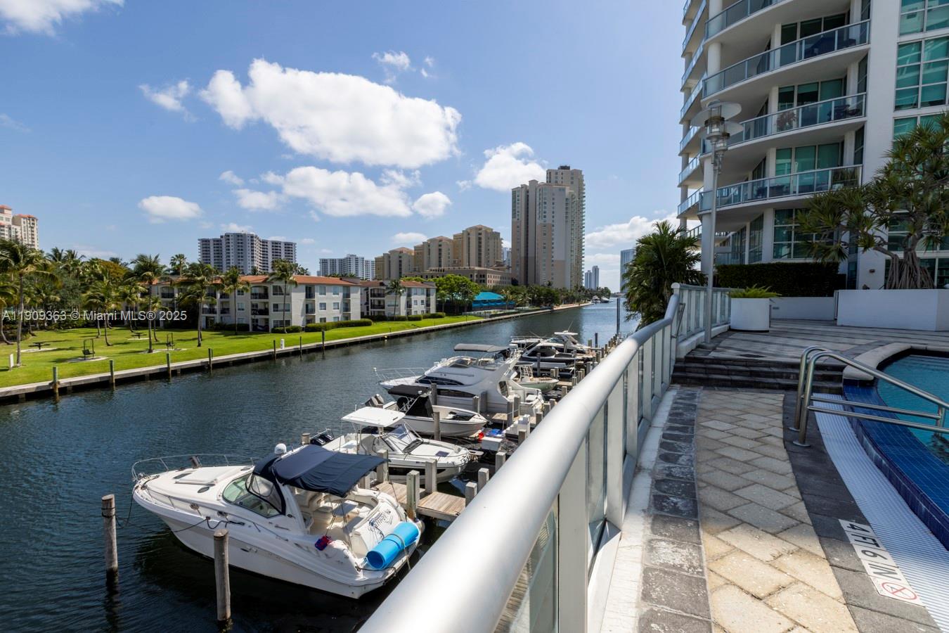 THE ATRIUM AT AVENTURA - Residential