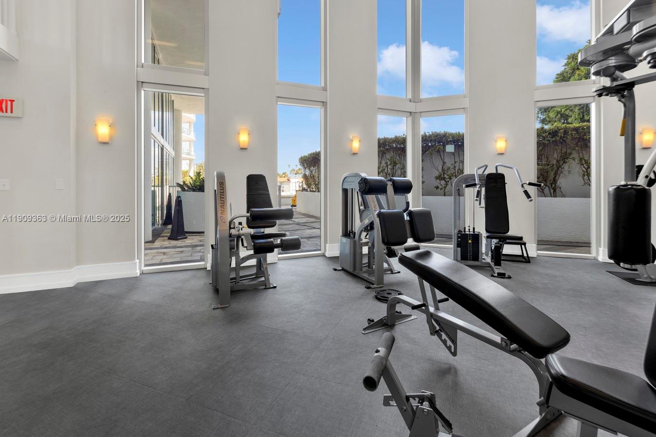 THE ATRIUM AT AVENTURA - Residential