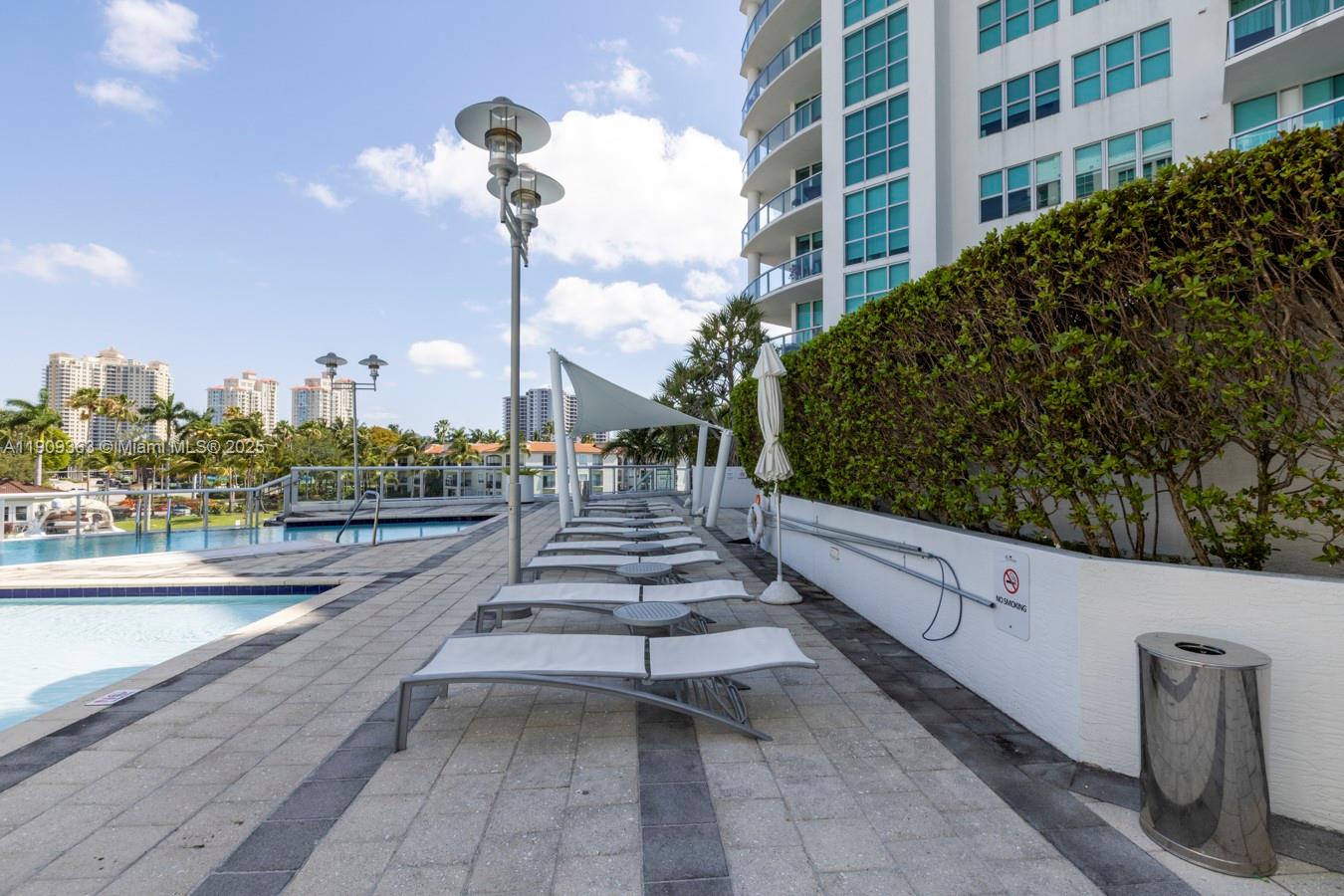 THE ATRIUM AT AVENTURA - Residential