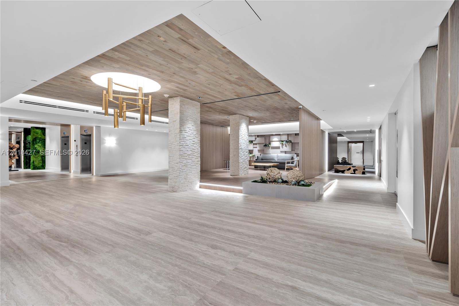 RONEY PALACE CONDO - Residential