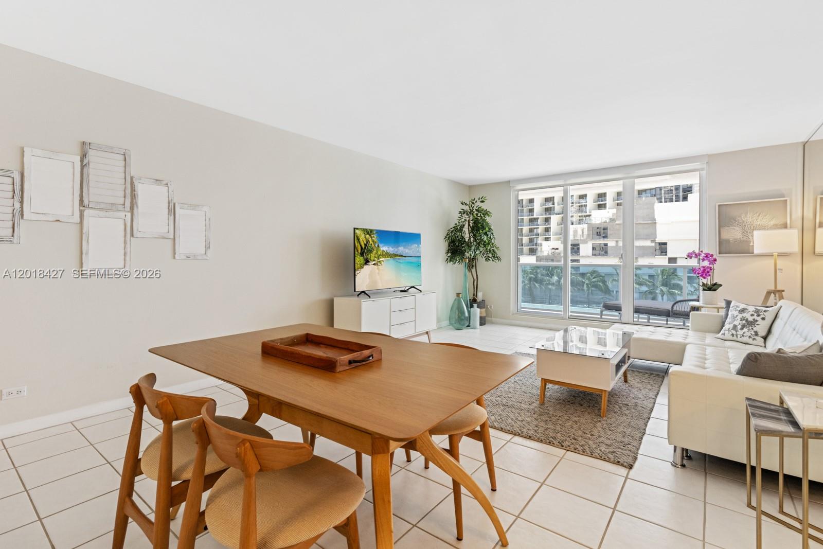 RONEY PALACE CONDO - Residential