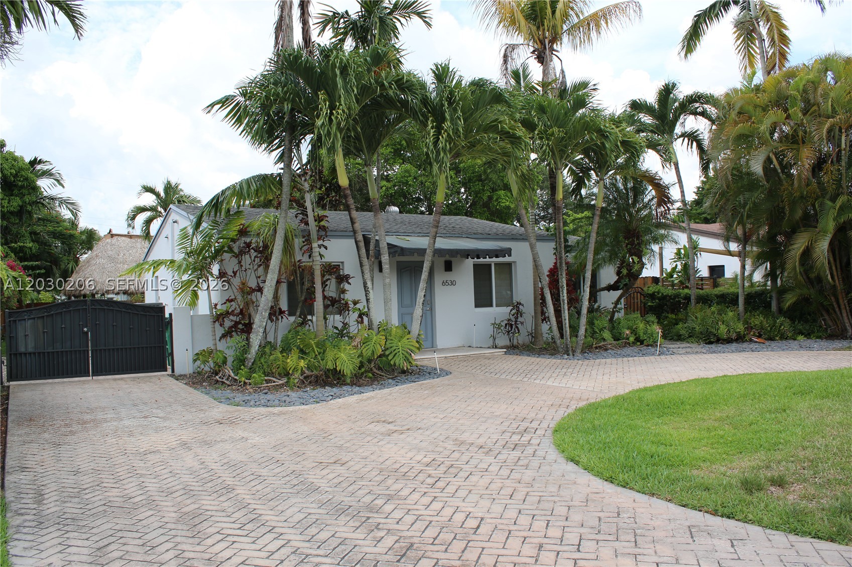 BIRD ROAD TERRACE - Residential