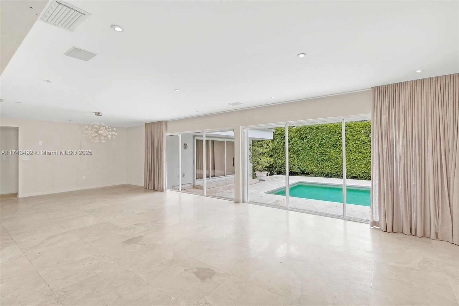SUB OF LAGORCE ISLAND - Residential