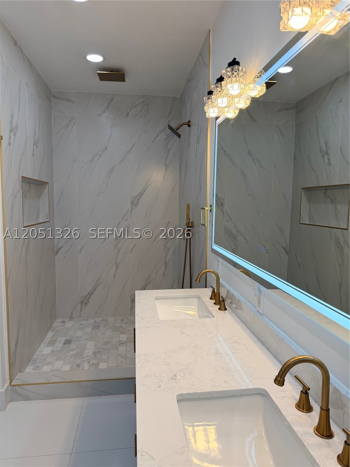 NAUTICA PLAT - Residential Lease