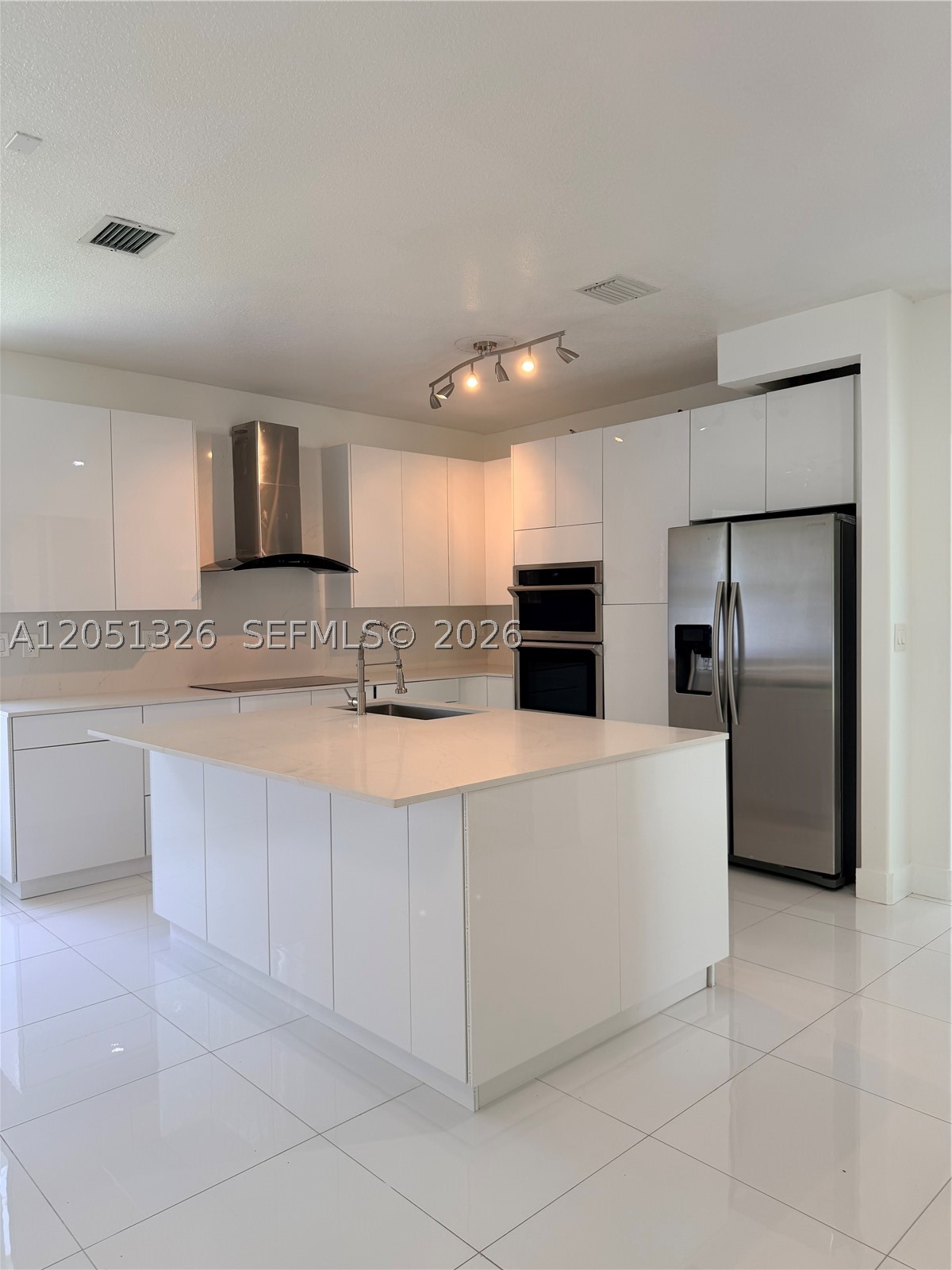 NAUTICA PLAT - Residential Lease