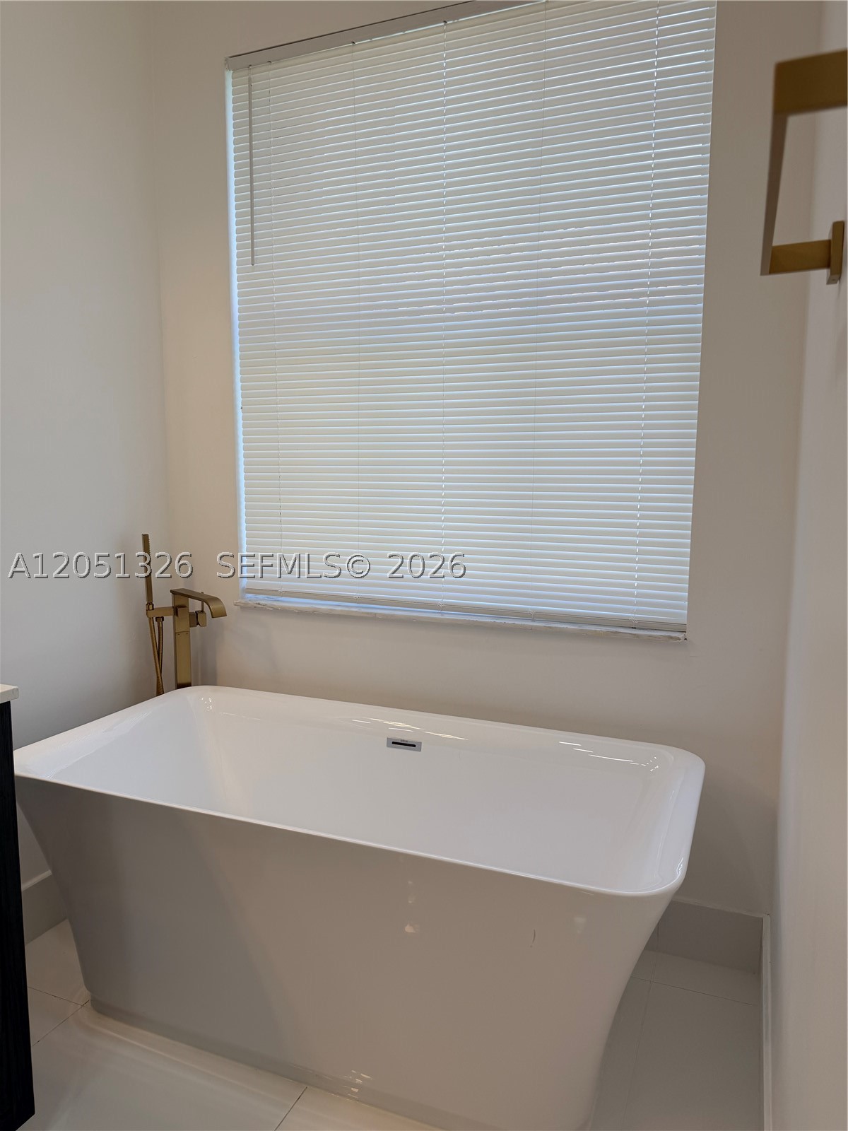 NAUTICA PLAT - Residential Lease