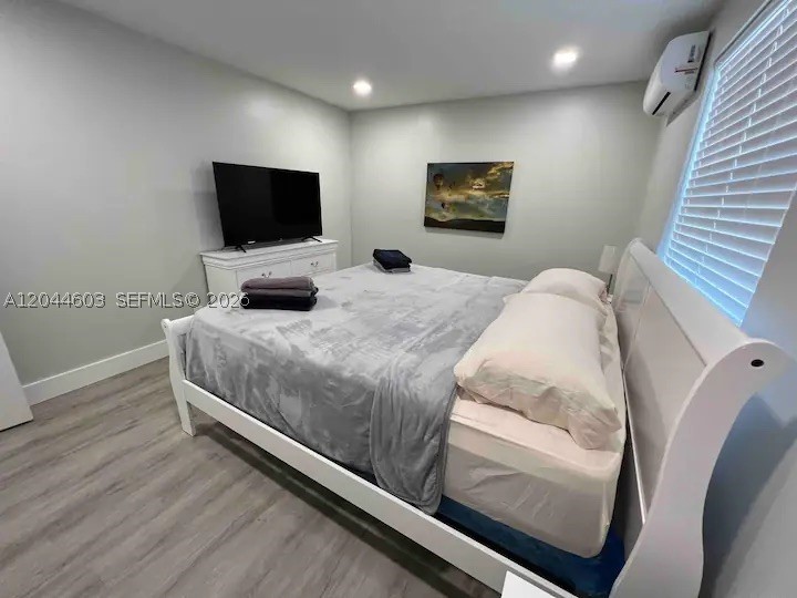 HOLLYWOOD SOUTH SIDE ADD - Residential Income