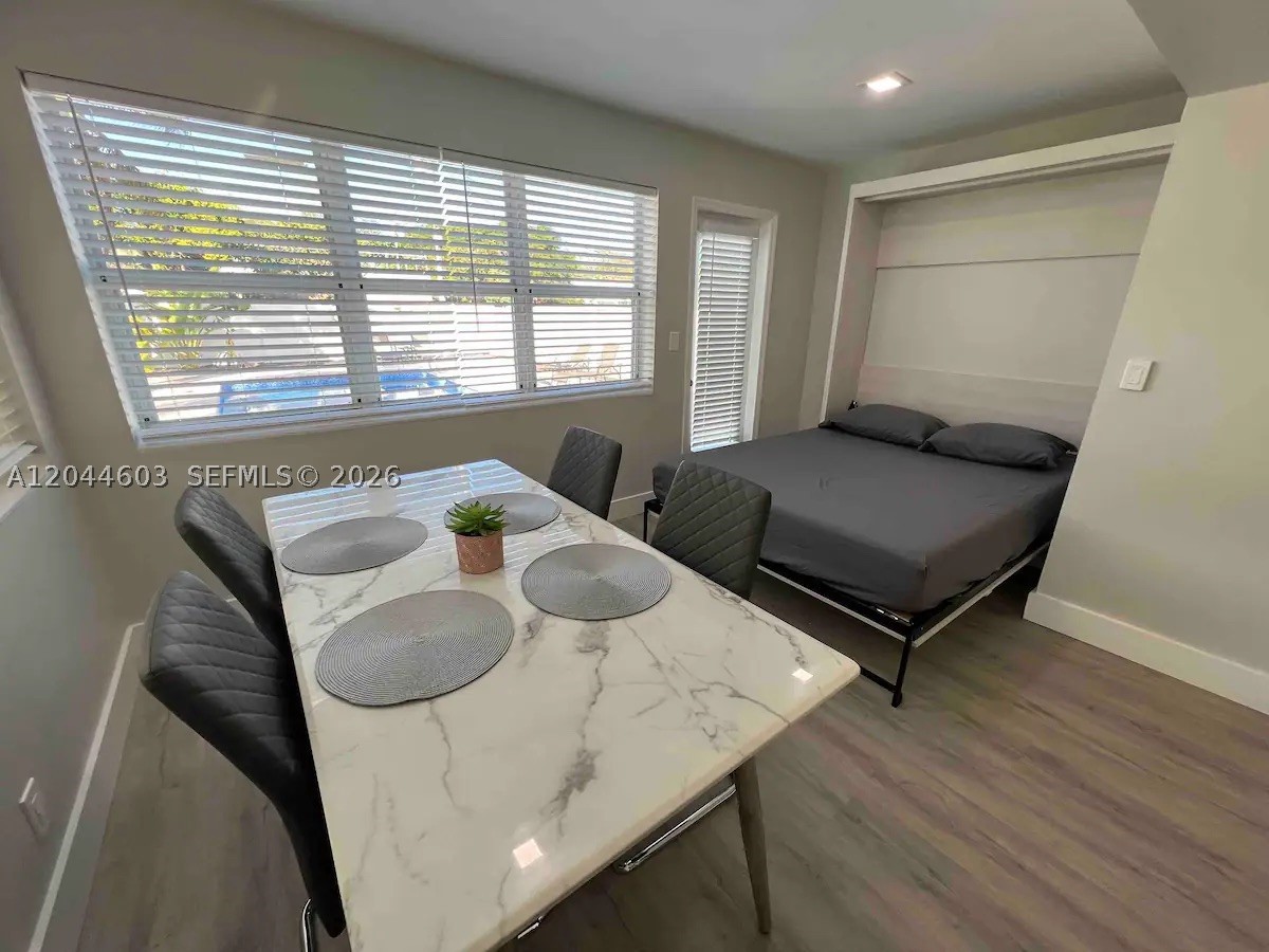 HOLLYWOOD SOUTH SIDE ADD - Residential Income