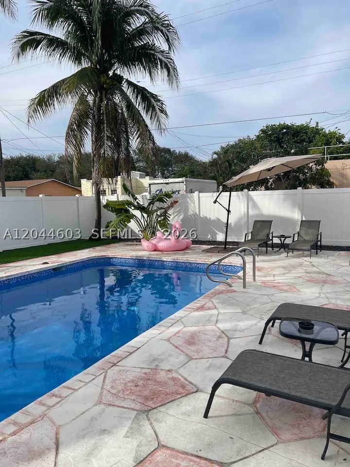 HOLLYWOOD SOUTH SIDE ADD - Residential Income