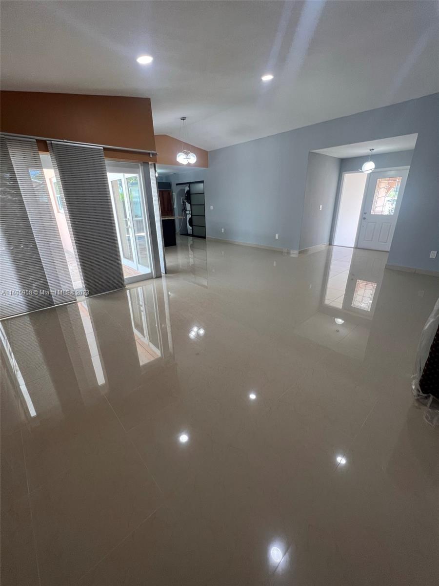 MEADOW WOOD MANOR SEC 7 - Residential