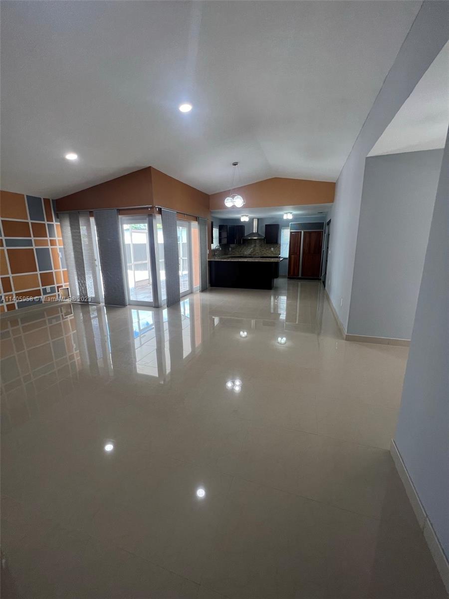 MEADOW WOOD MANOR SEC 7 - Residential