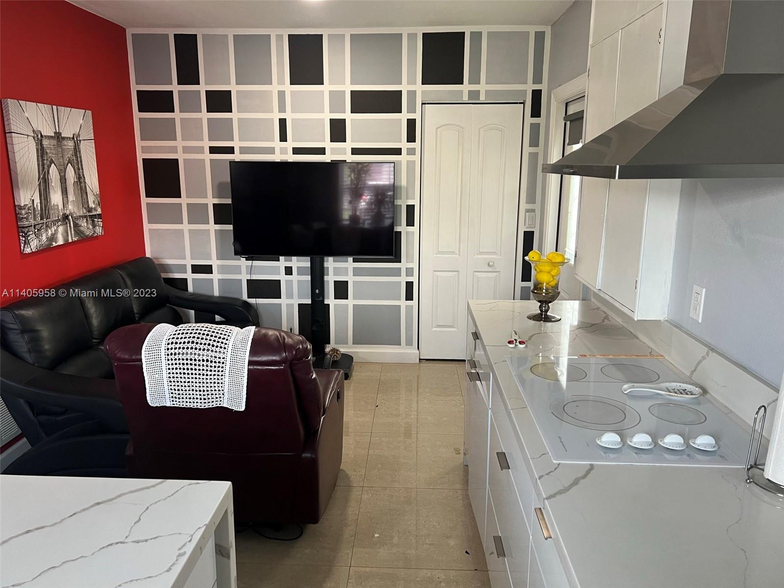 MEADOW WOOD MANOR SEC 7 - Residential