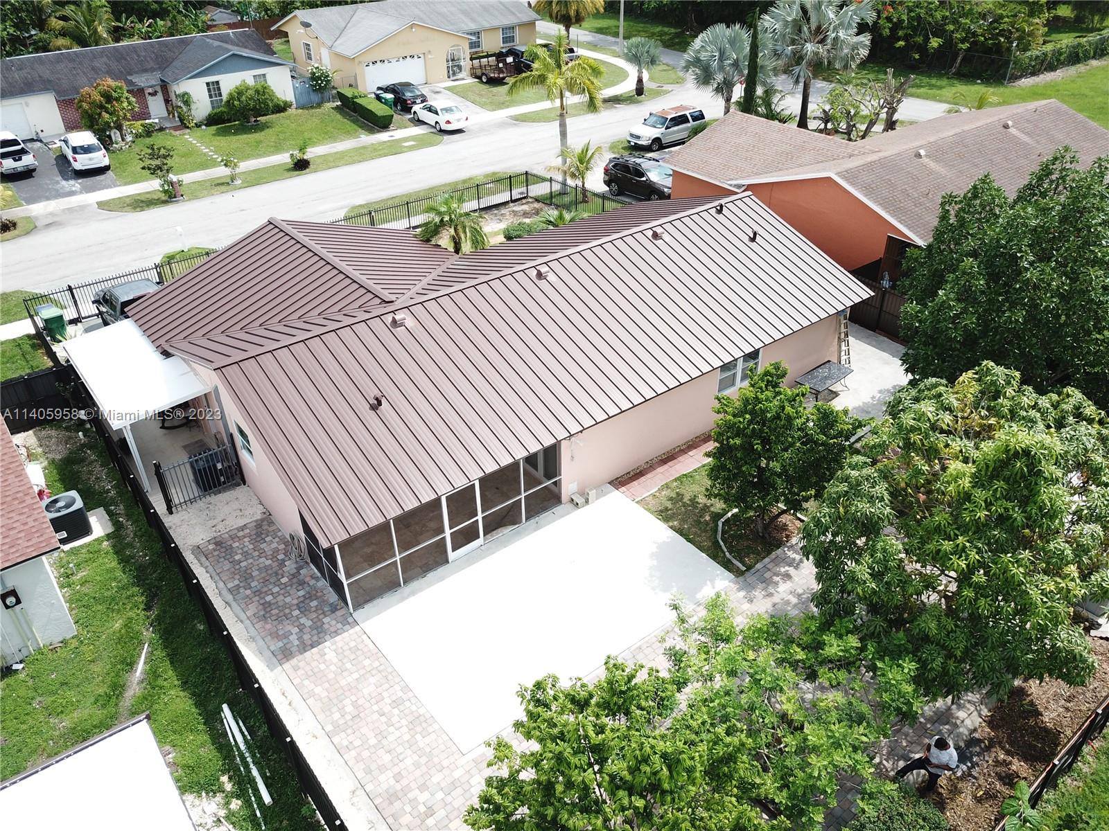 MEADOW WOOD MANOR SEC 7 - Residential
