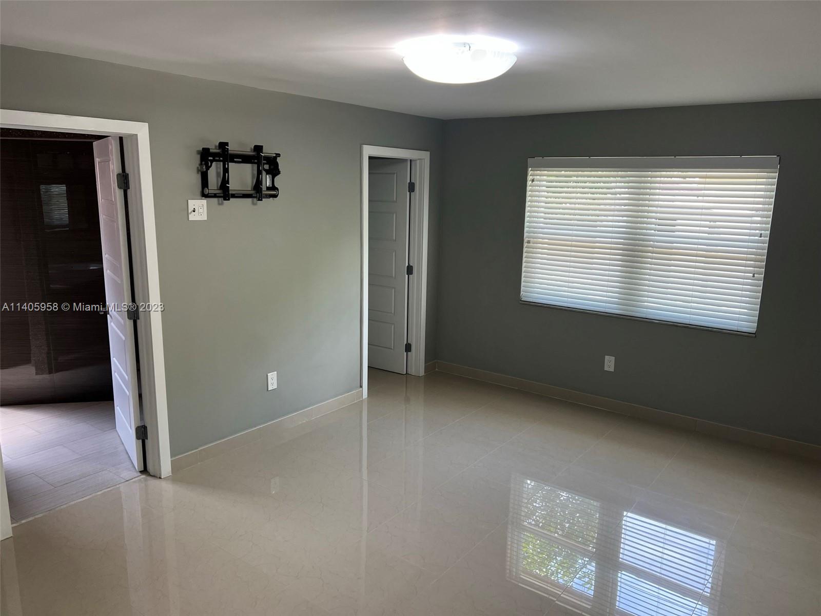 MEADOW WOOD MANOR SEC 7 - Residential