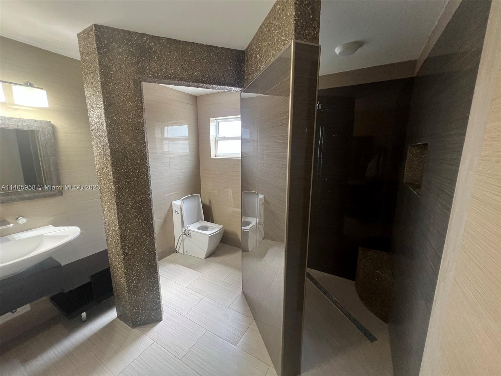 MEADOW WOOD MANOR SEC 7 - Residential