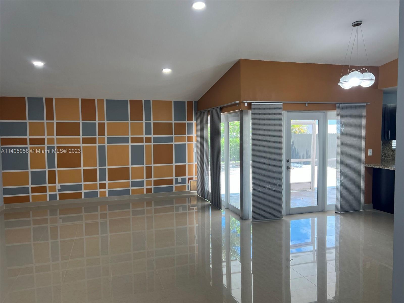 MEADOW WOOD MANOR SEC 7 - Residential