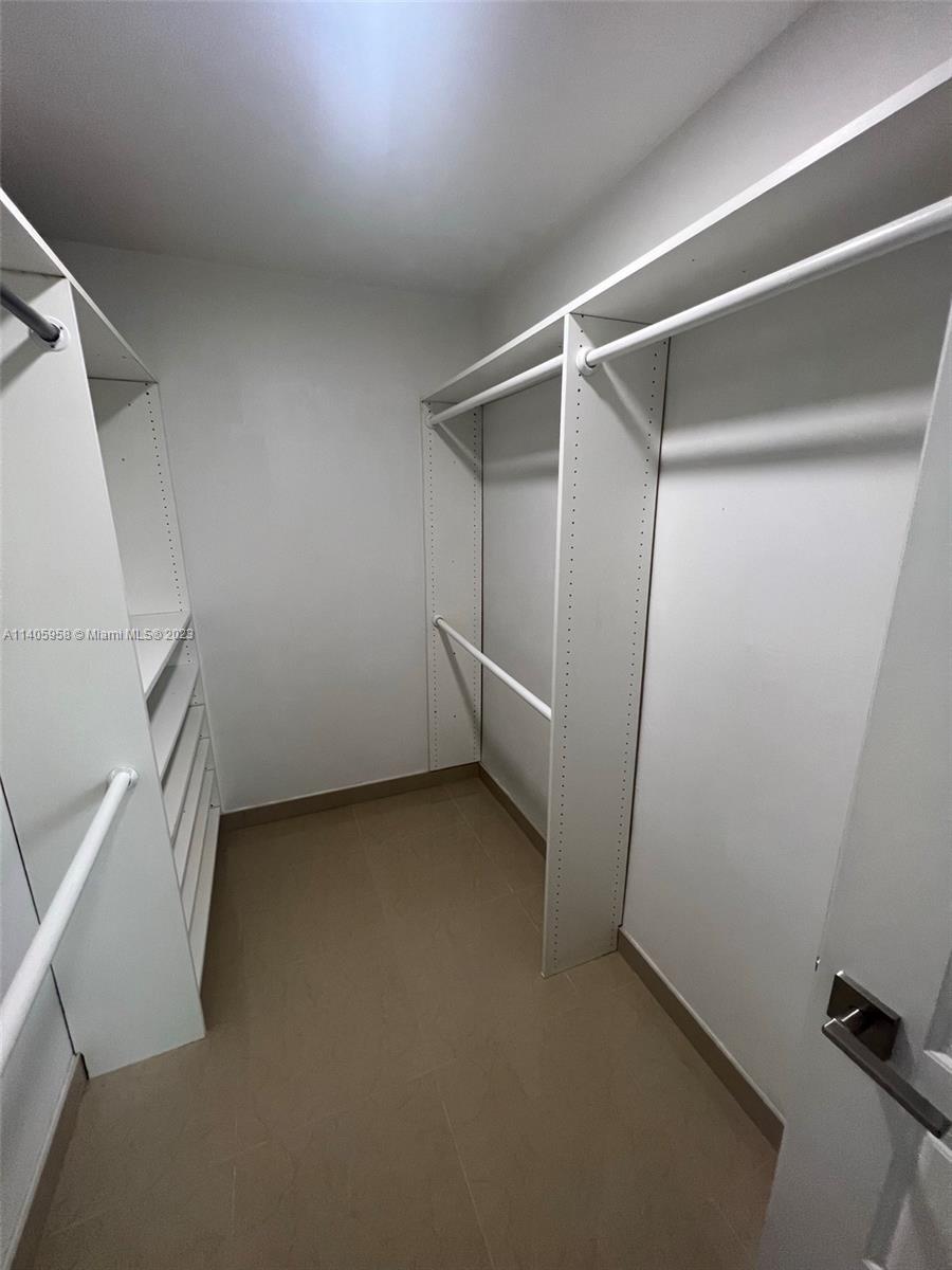 MEADOW WOOD MANOR SEC 7 - Residential