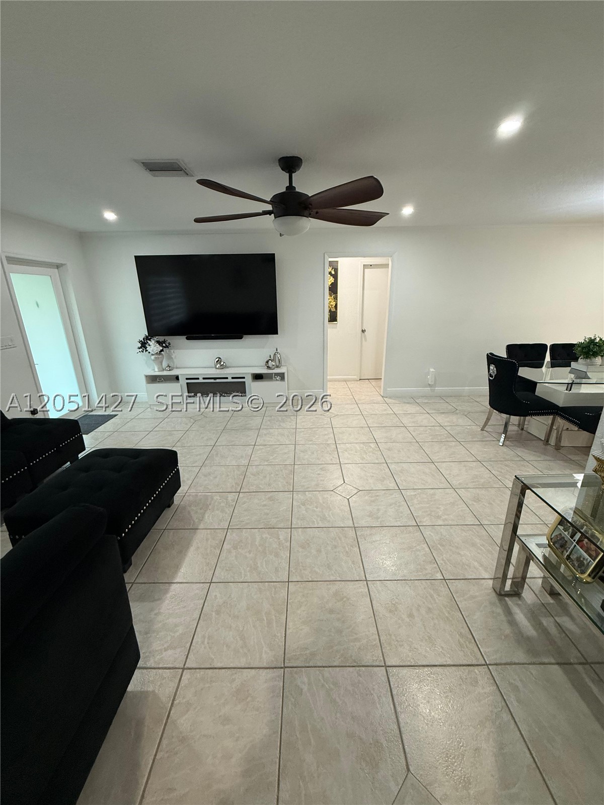 HOMESTEAD LAKES FARMLIFE - Residential Lease