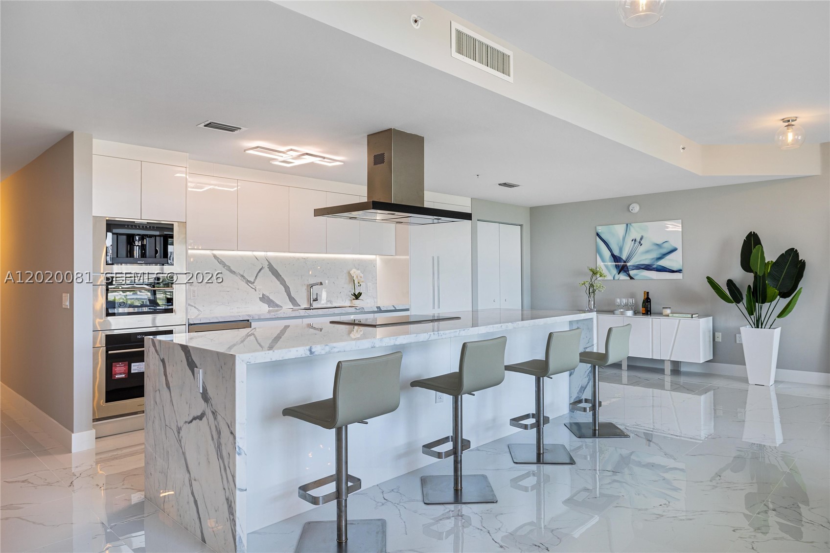 PARQUE TOWERS CONDO - Residential