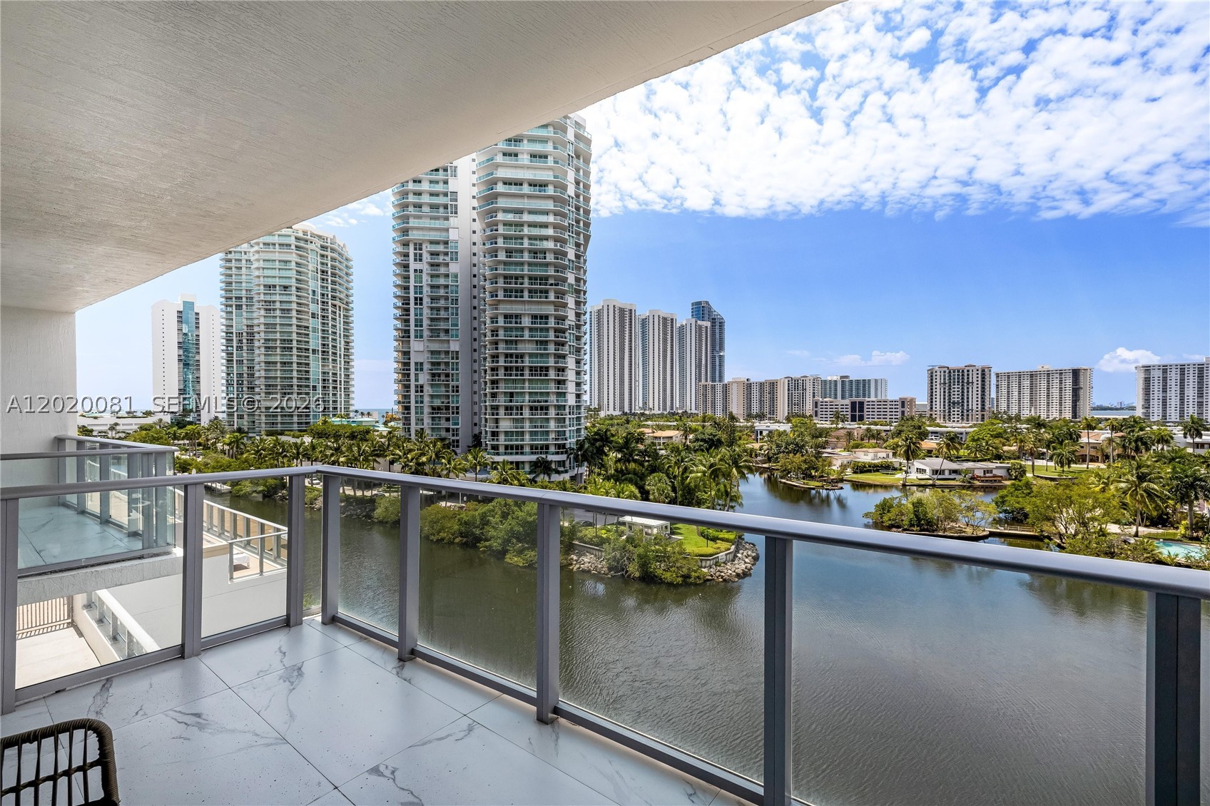 PARQUE TOWERS CONDO - Residential
