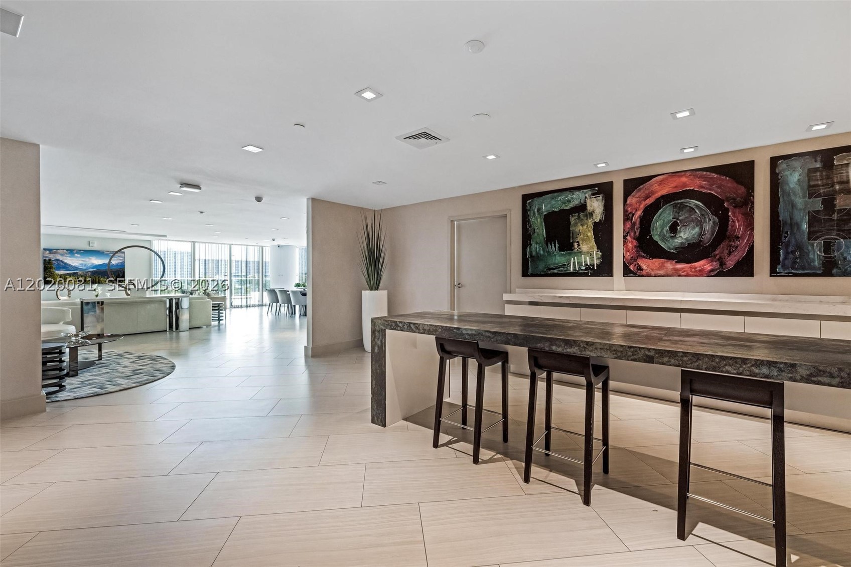 PARQUE TOWERS CONDO - Residential