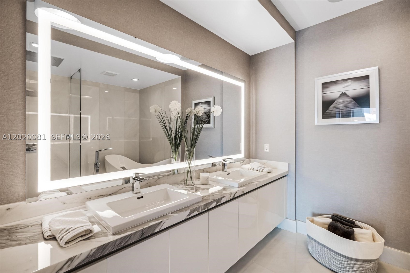 PARQUE TOWERS CONDO - Residential