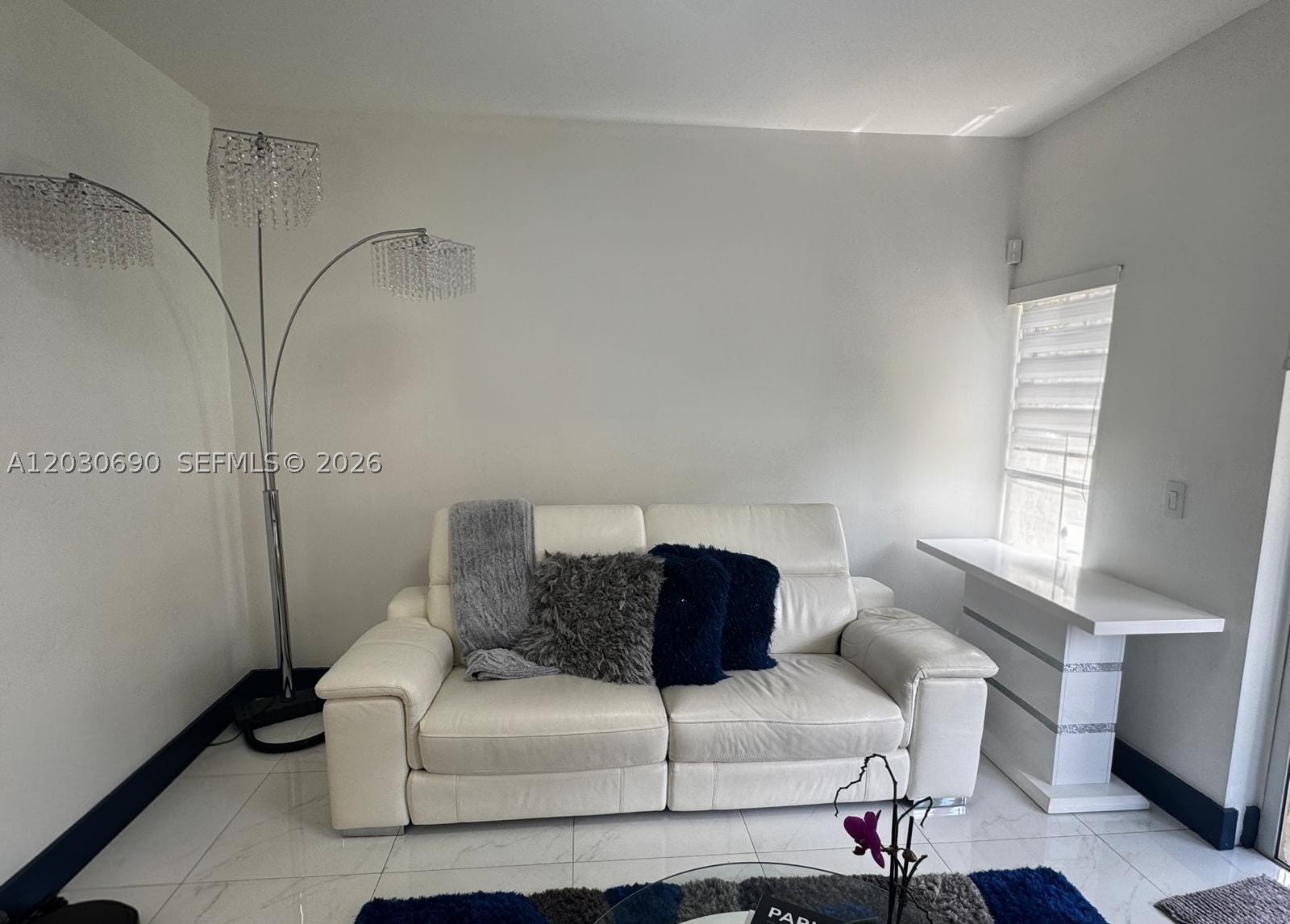 LA HACIENDA COUNTRY CLUB - Residential Lease