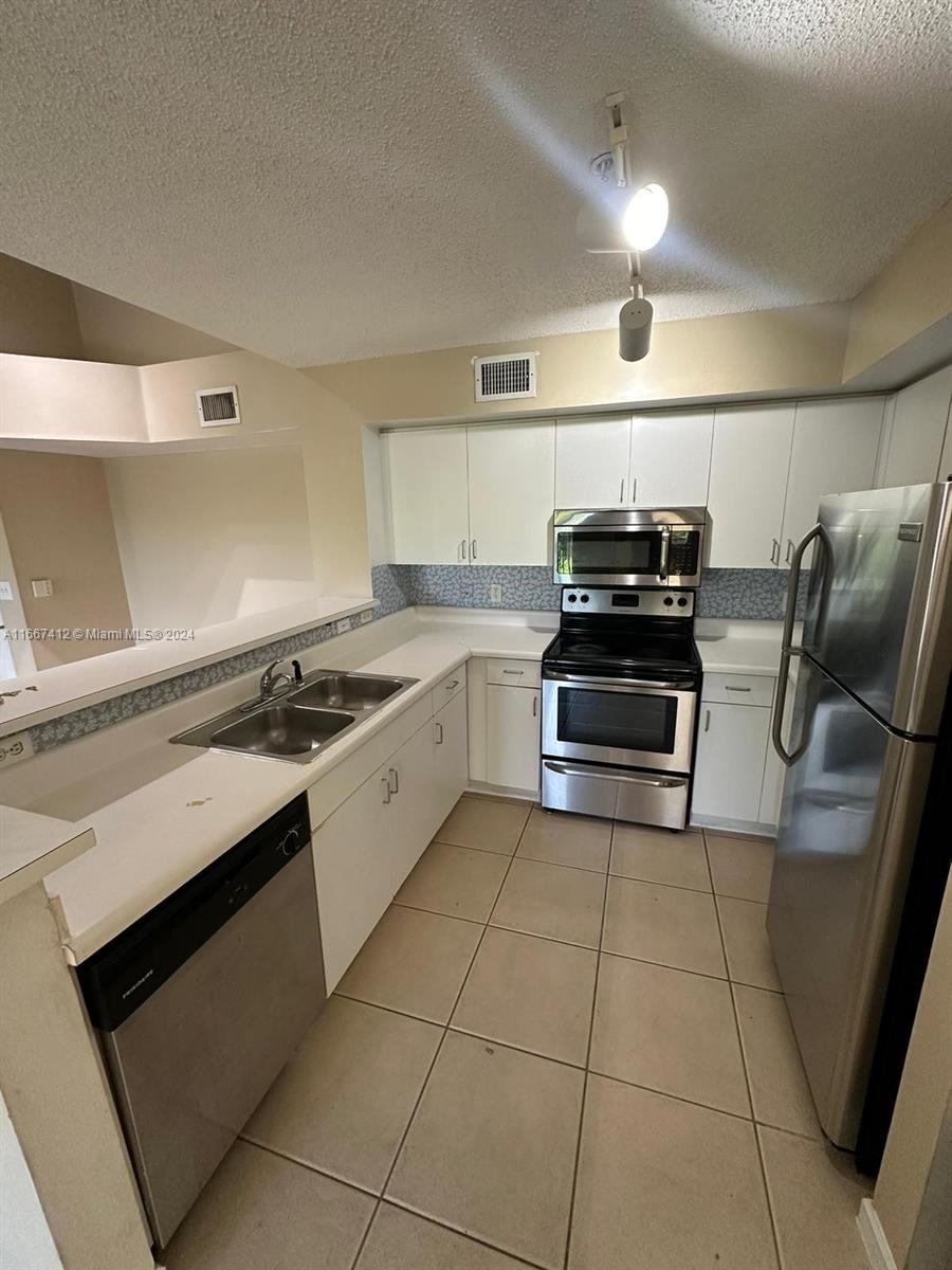 CARRINGTON AT COCONUT CRE - Residential