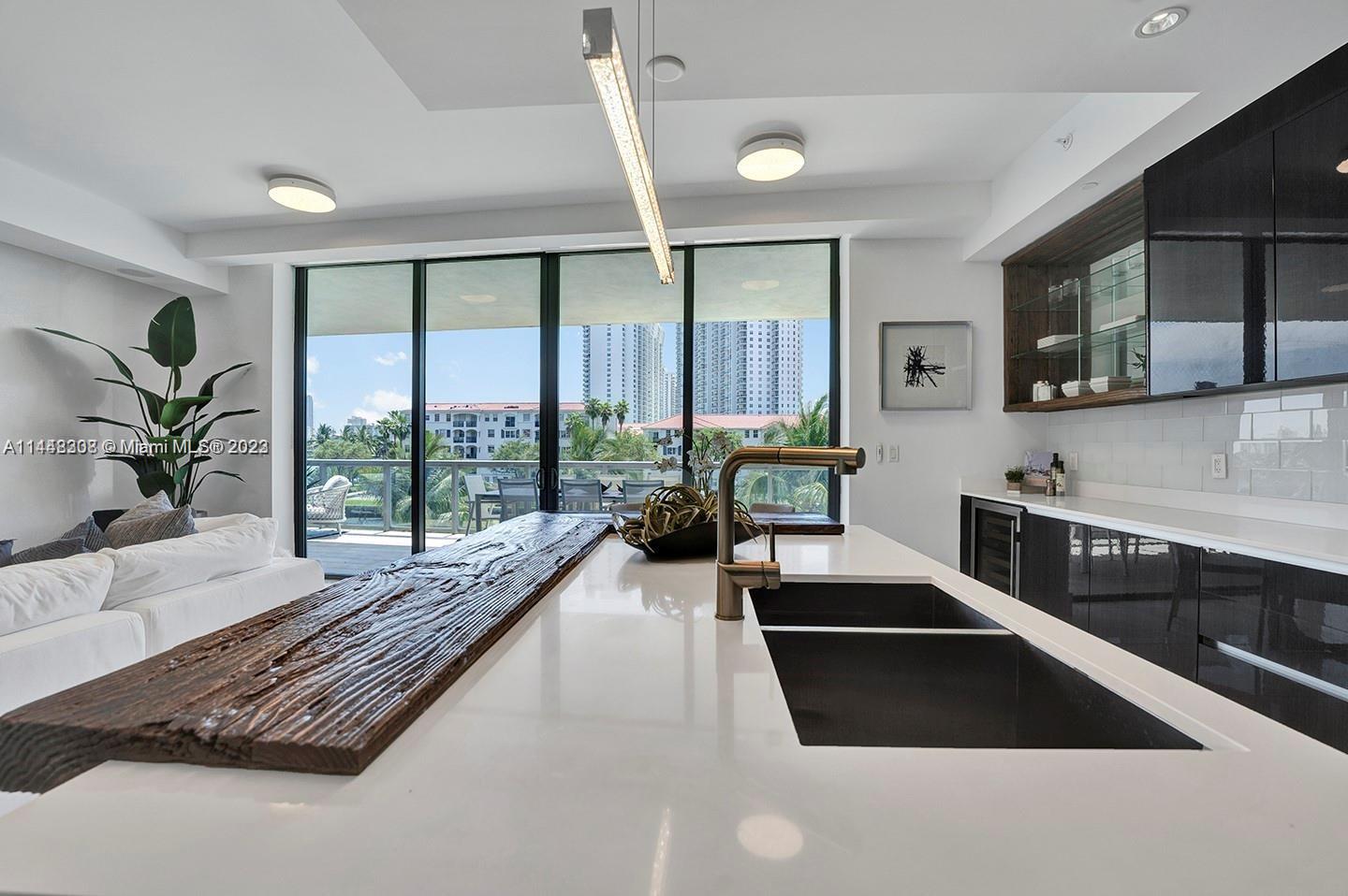 ECHO CONDO - Residential