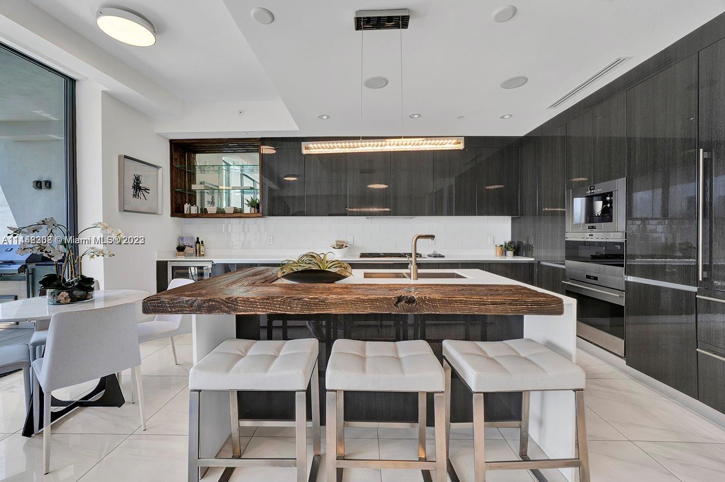 ECHO CONDO - Residential