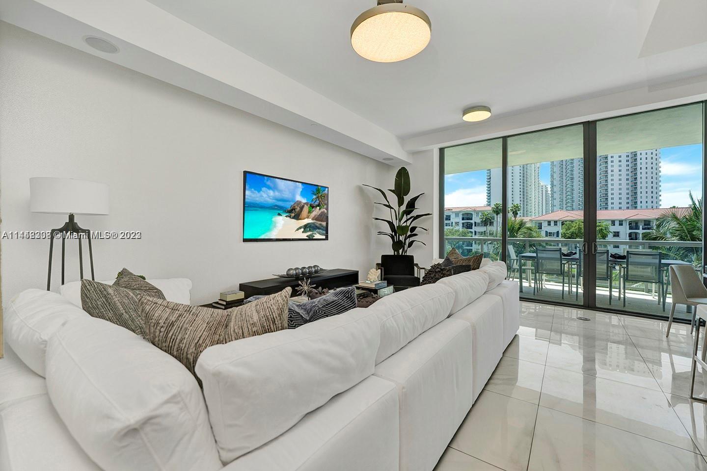 ECHO CONDO - Residential