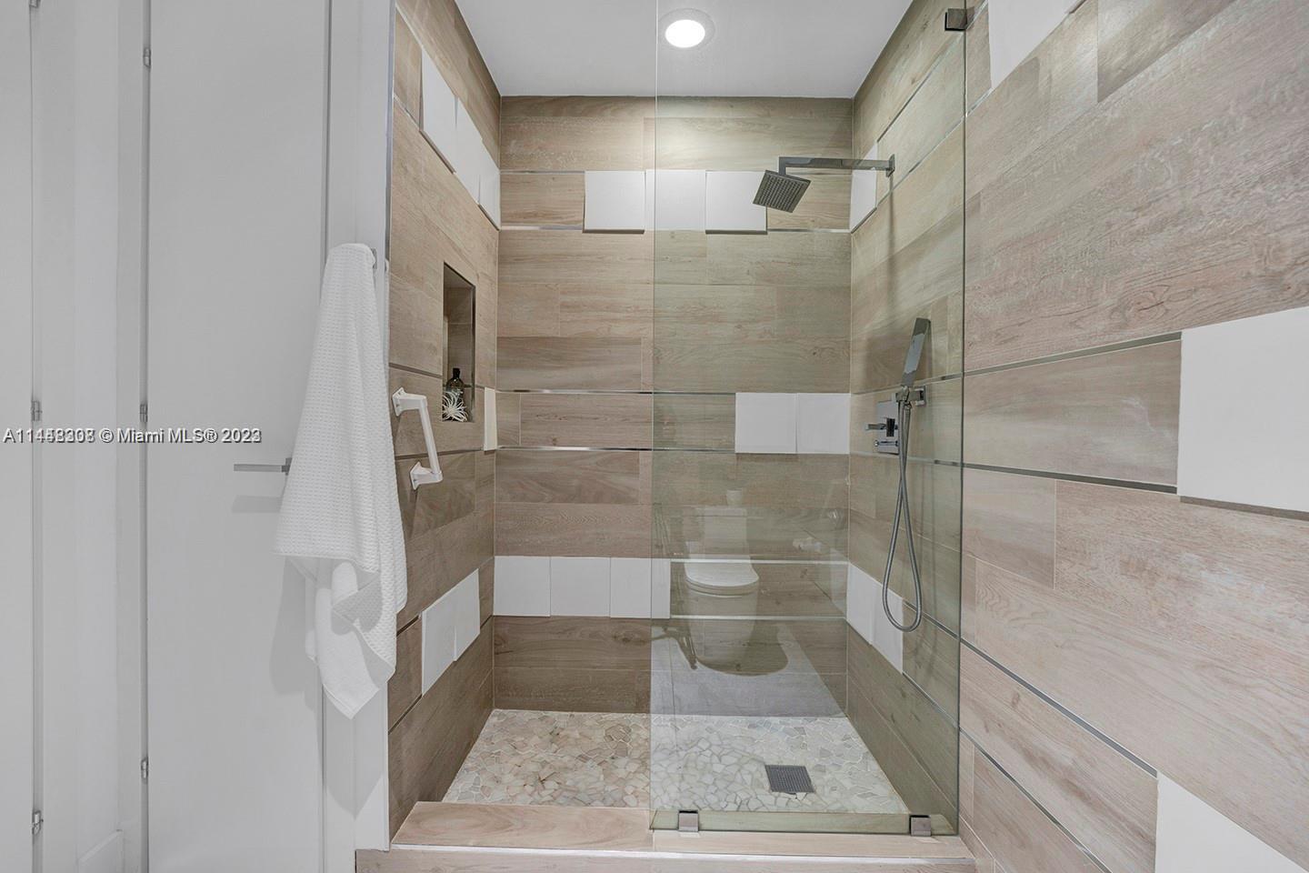 ECHO CONDO - Residential