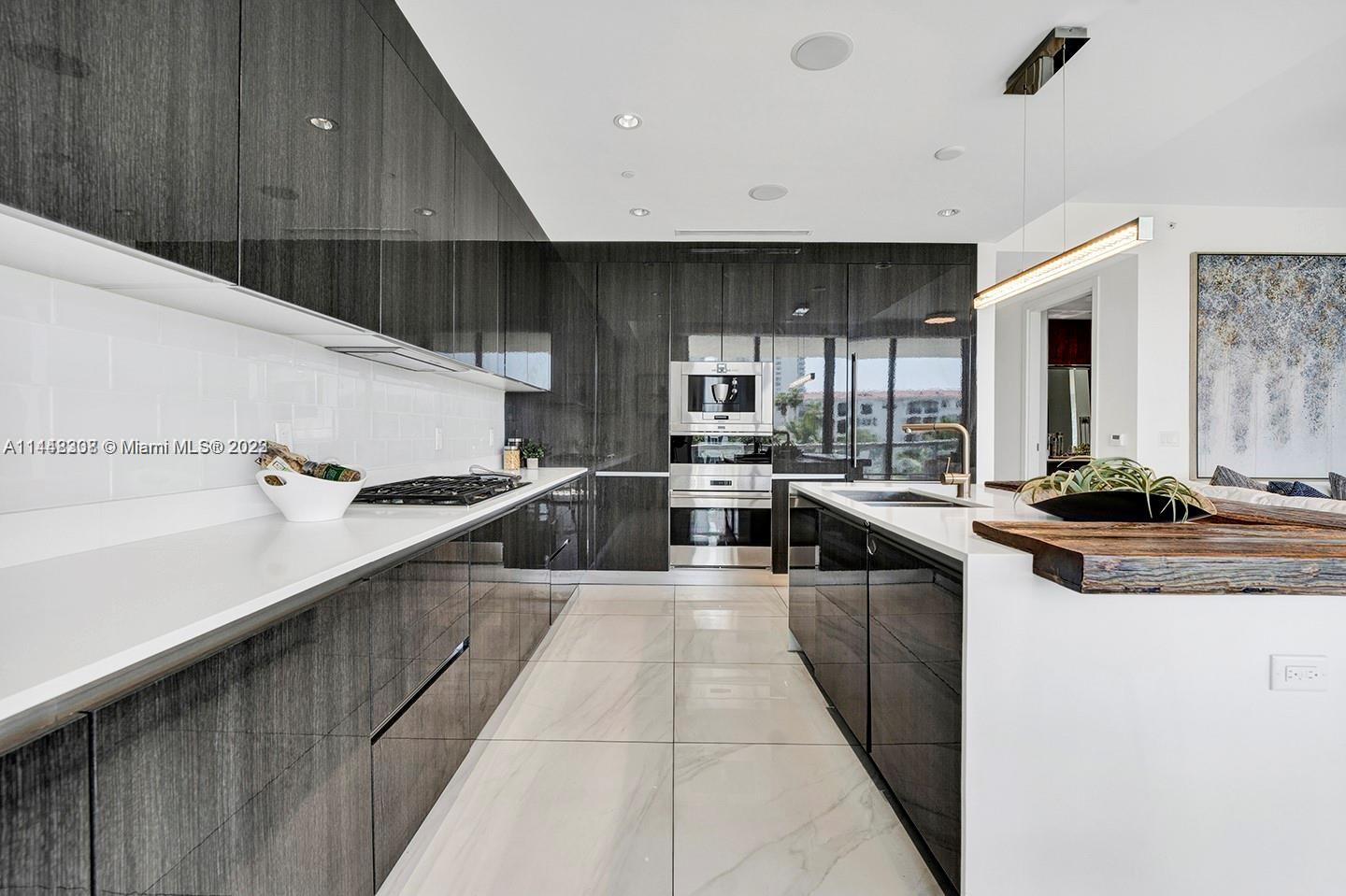 ECHO CONDO - Residential