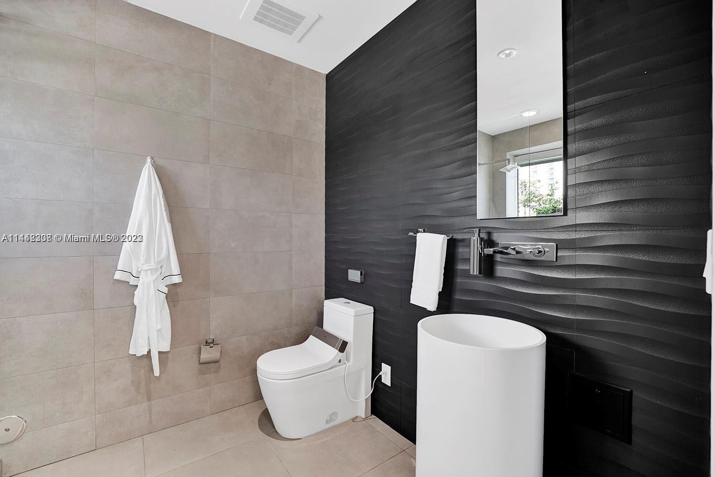 ECHO CONDO - Residential
