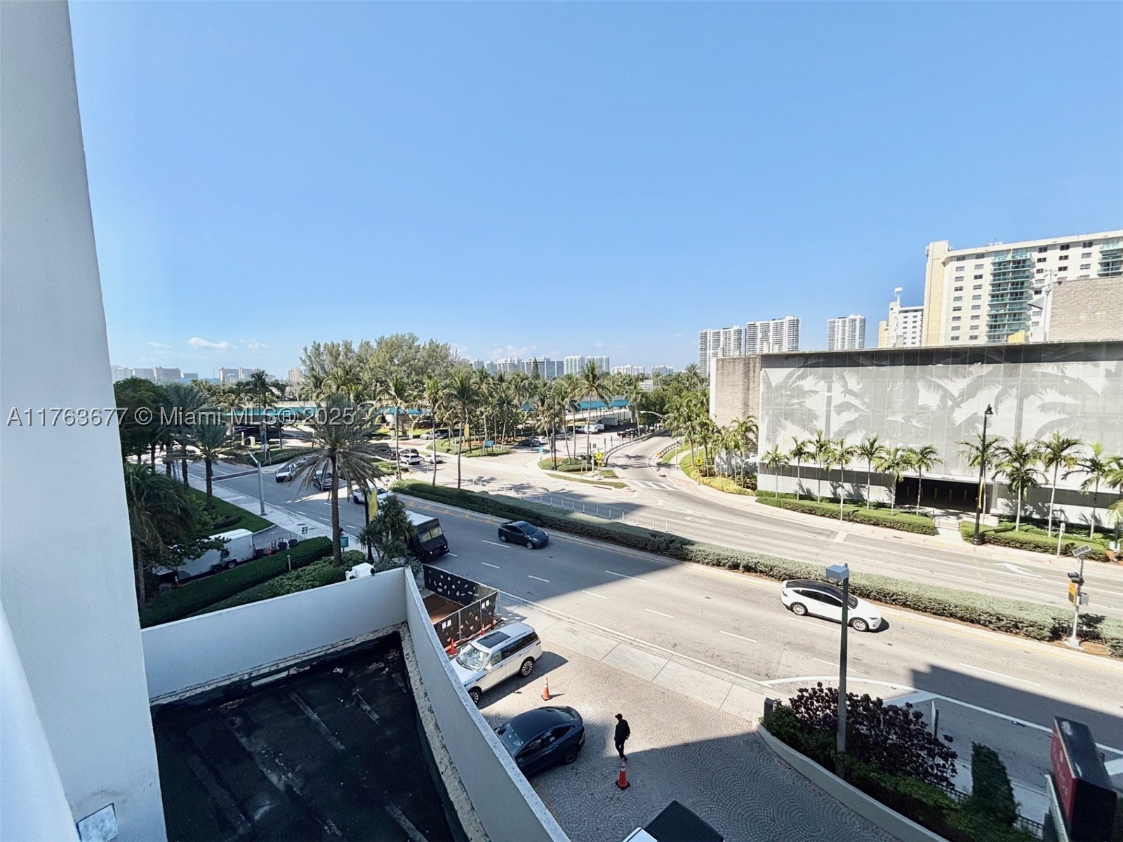 THE AVENTURA BEACH CLUB C - Residential