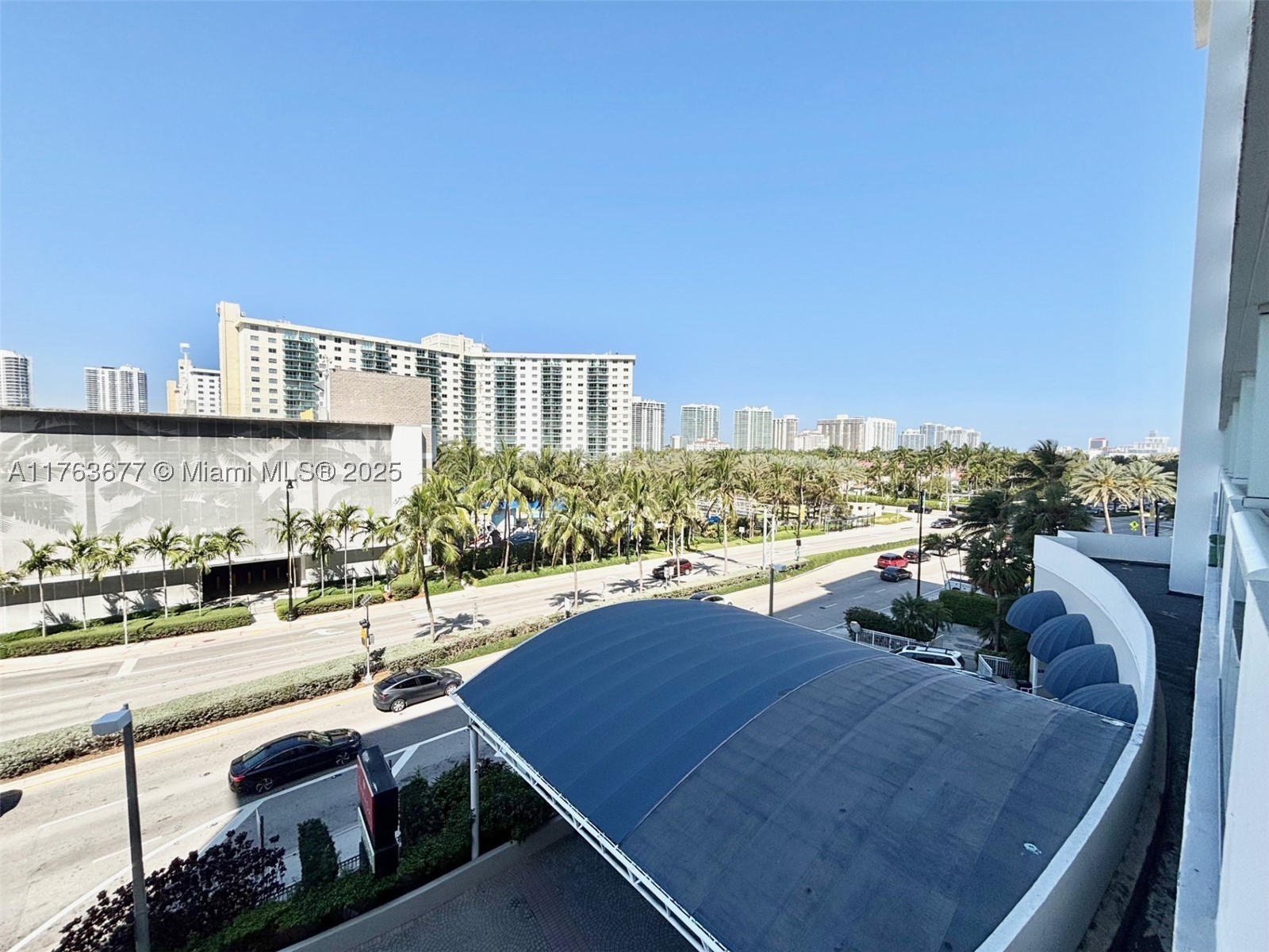 THE AVENTURA BEACH CLUB C - Residential