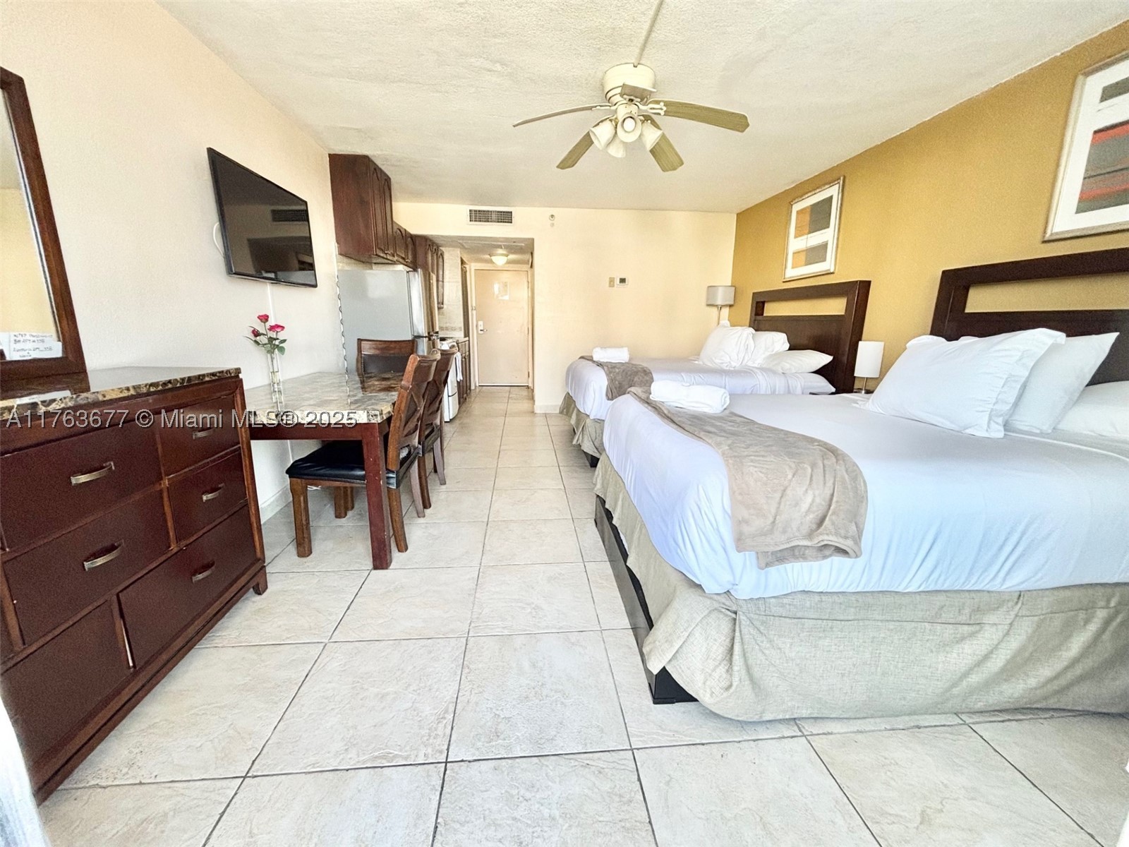 THE AVENTURA BEACH CLUB C - Residential