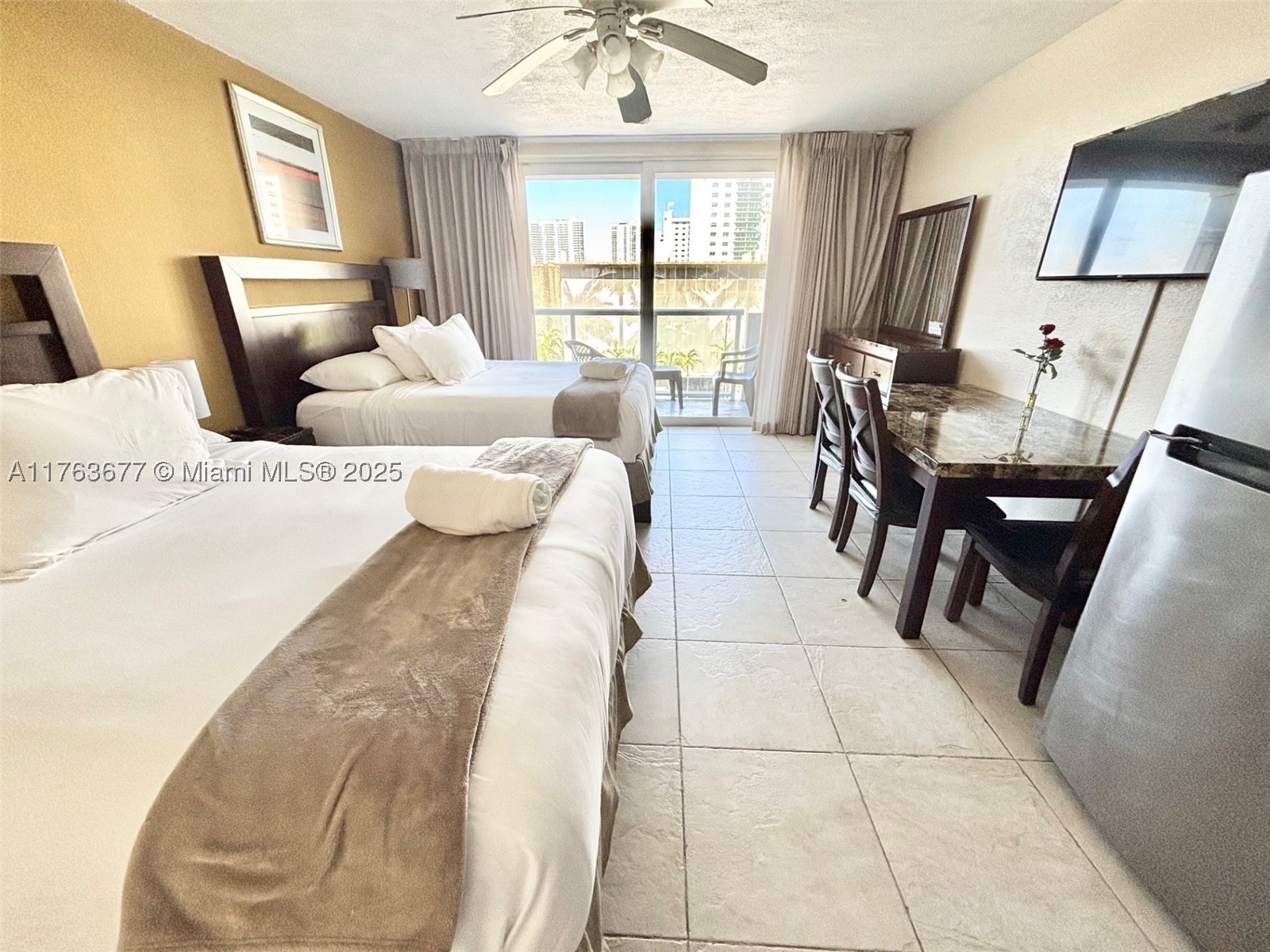 THE AVENTURA BEACH CLUB C - Residential