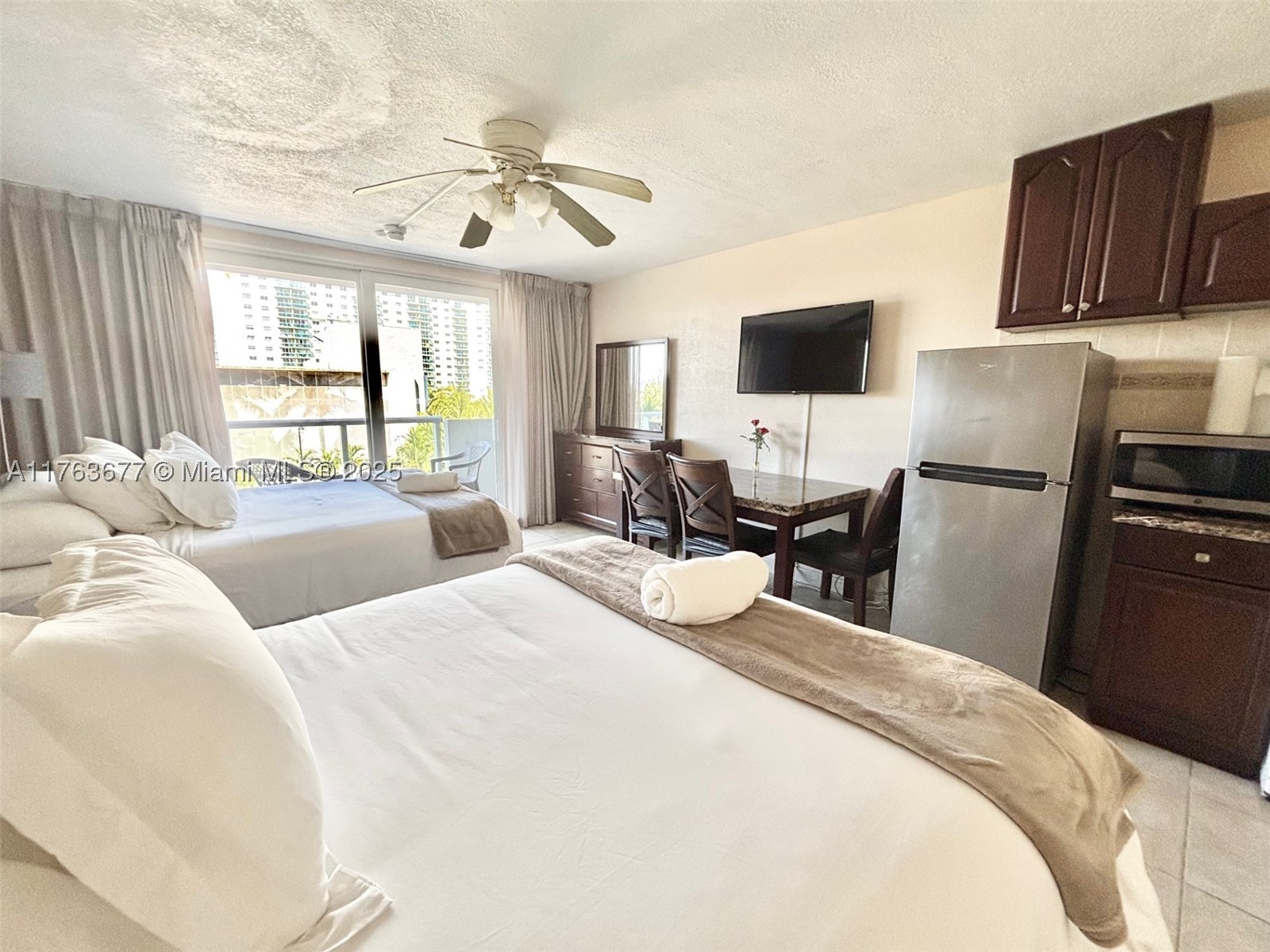 THE AVENTURA BEACH CLUB C - Residential