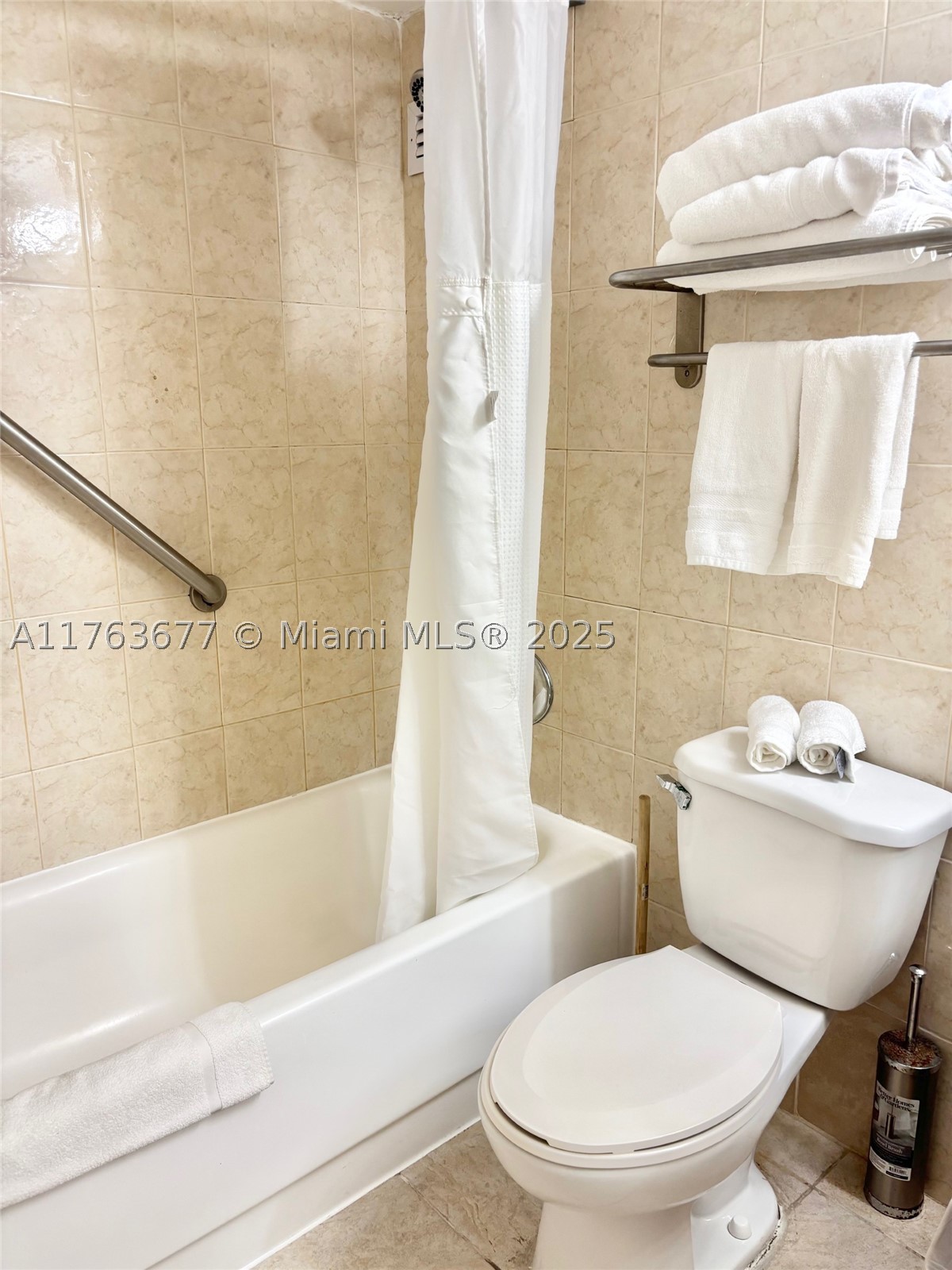 THE AVENTURA BEACH CLUB C - Residential