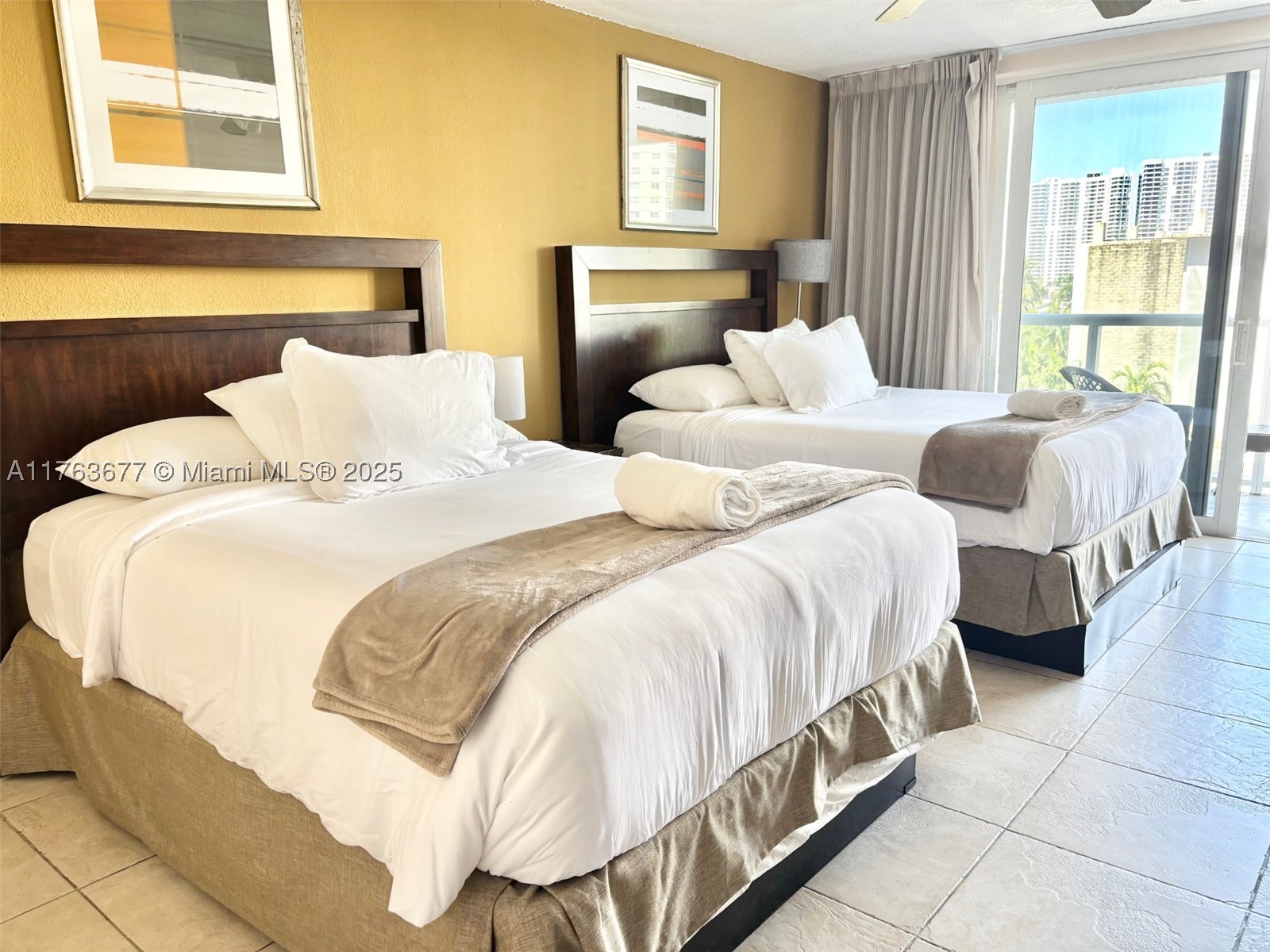 THE AVENTURA BEACH CLUB C - Residential